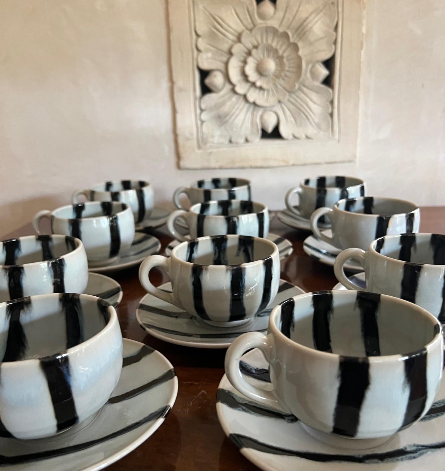 Hand Painted Japanese Pottery Cups and Plates, Set of 22 In Good Condition For Sale In Ross, CA