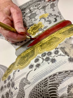 Italienische handbemalte japanische Vase „SATSUMA“ mit Druck aus Holzbambus mit Holzrahmen