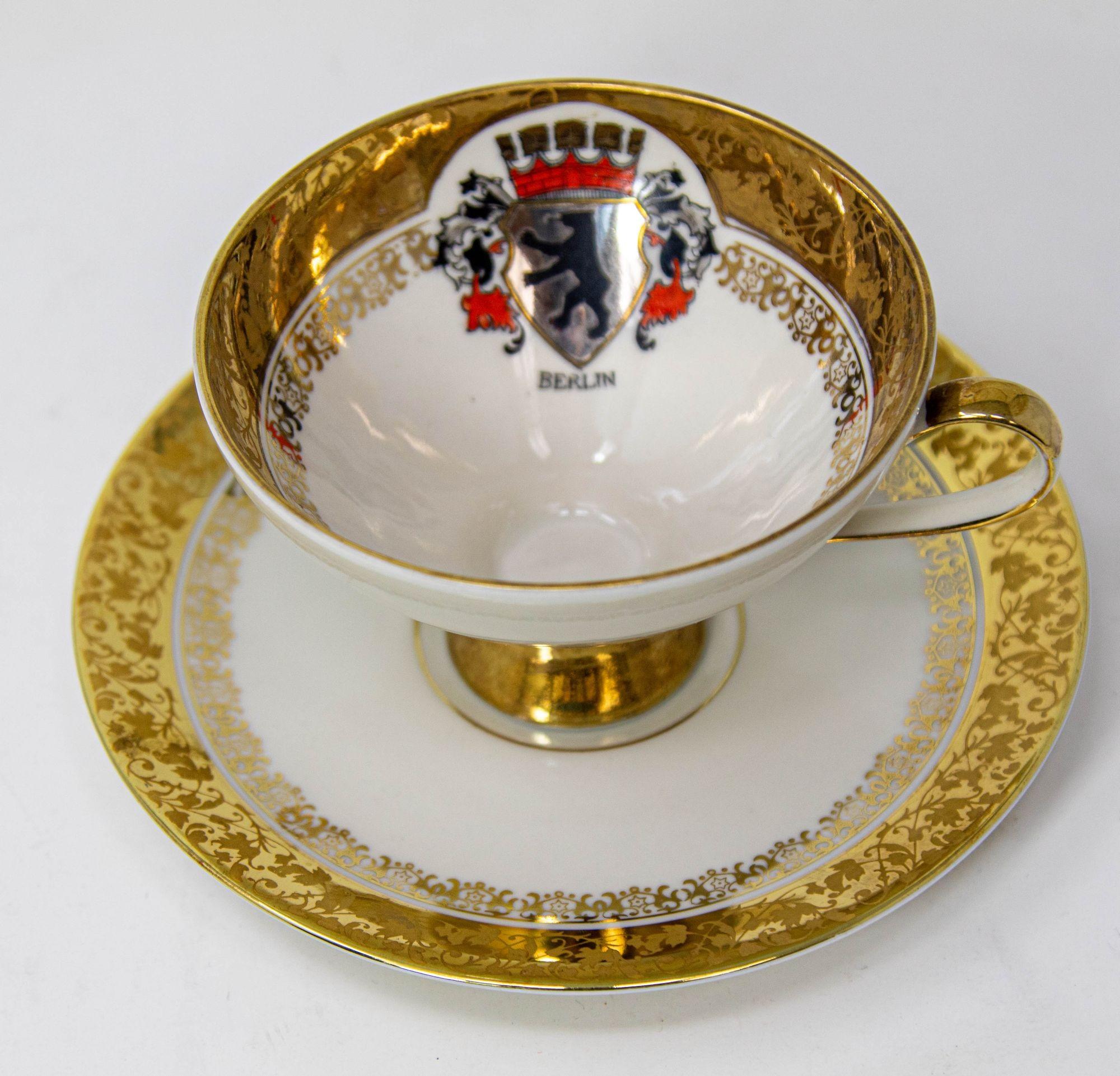 Antique Coffee Cup Bavaria Porcelain Tea Cup set Gold circa 1950.
Demitasse Cup and Saucer with Berlin Coat of Arms by Kunst Kronach Bavaria, Made in Germany.
This exquisite demitasse cup and saucer set, crafted by the renowned Kunst Kronach,