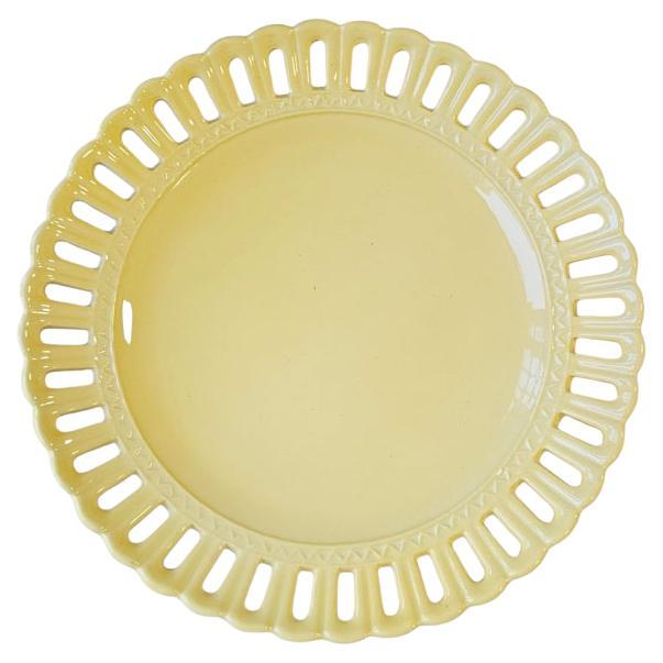 Hand-Painted Lace Ceramic Dessert Plate - Yellow For Sale