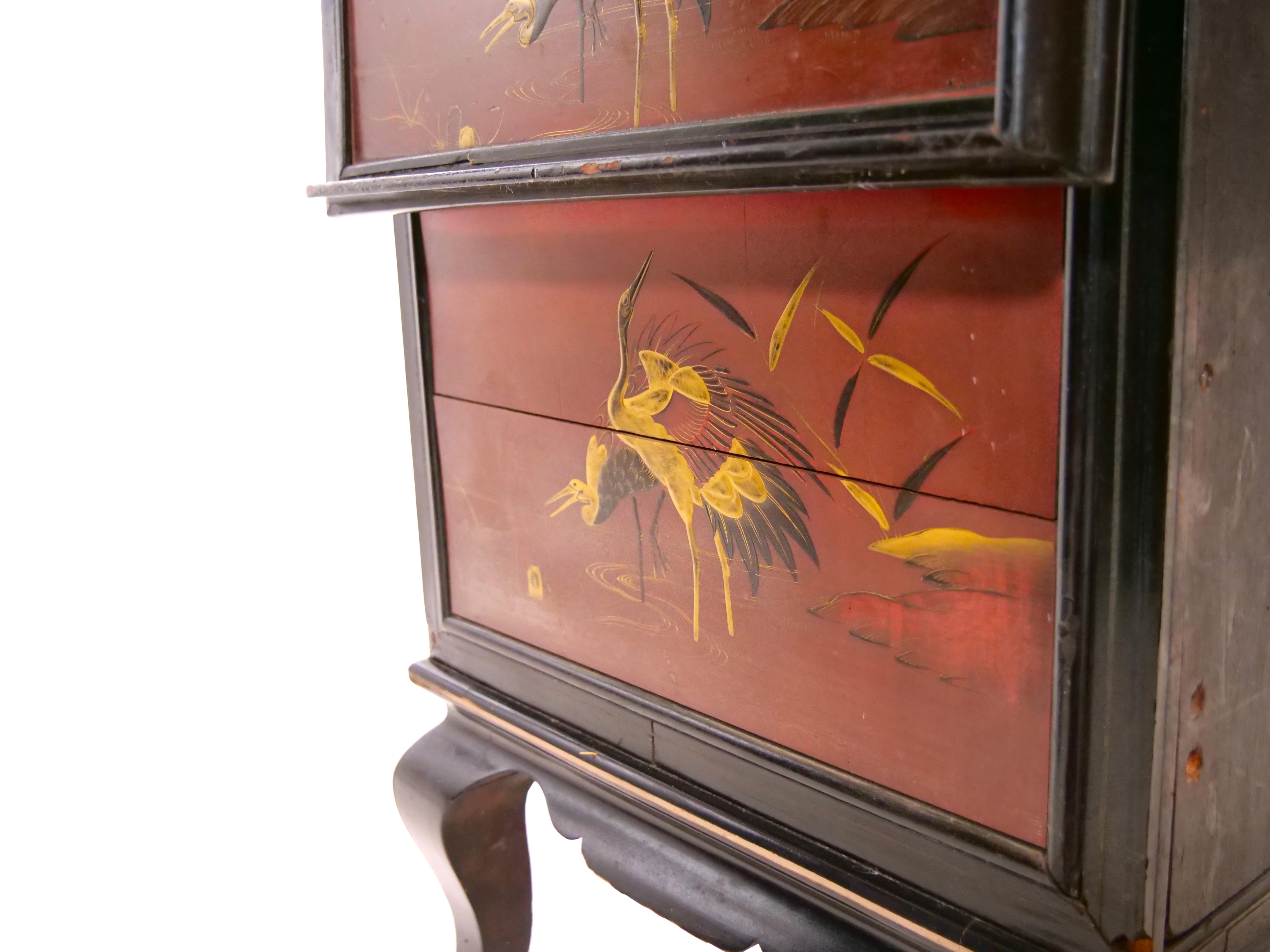 Hand Painted Lacquered Wood Chinoiserie Cabinet 8