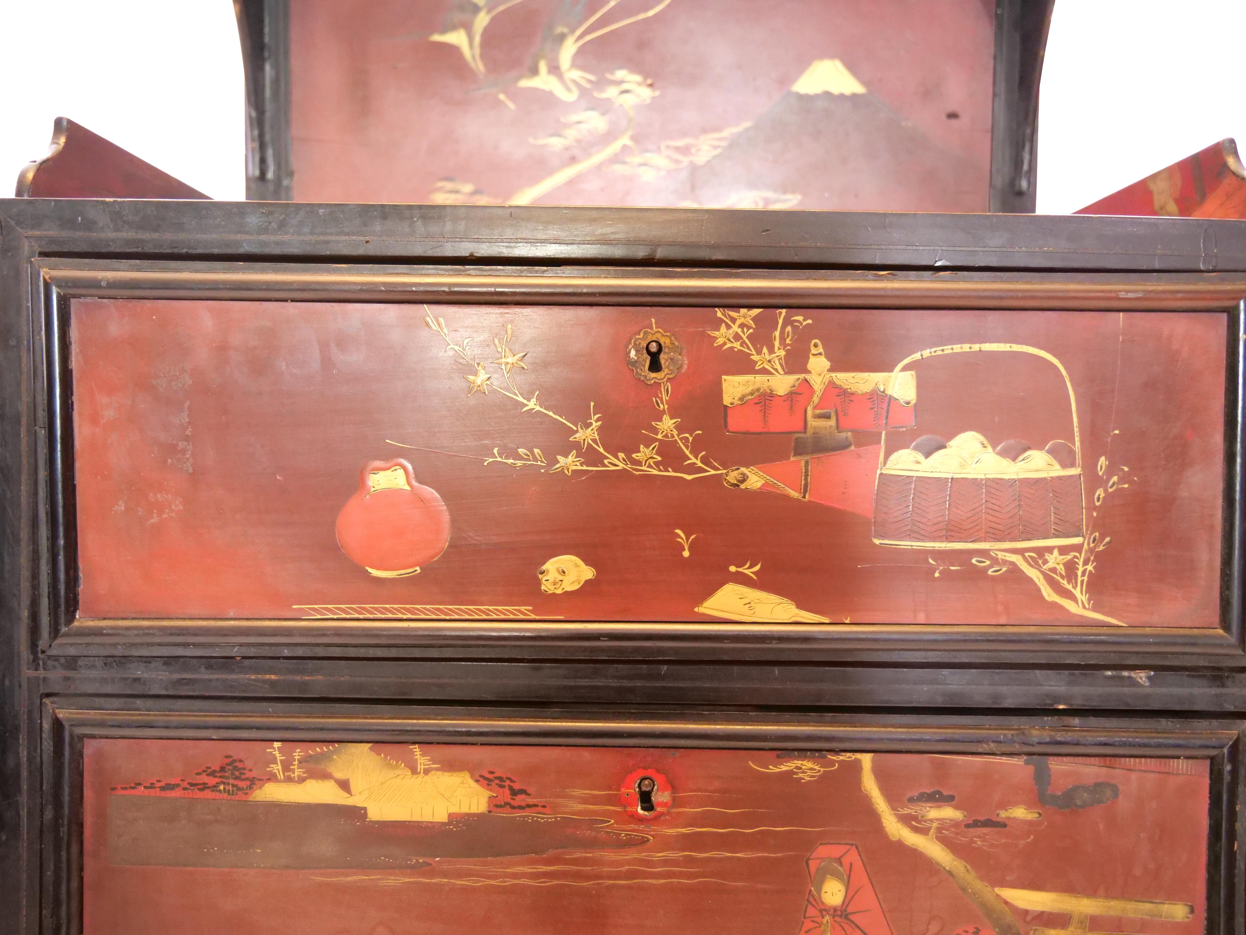 Hand Painted Lacquered Wood Chinoiserie Cabinet 11