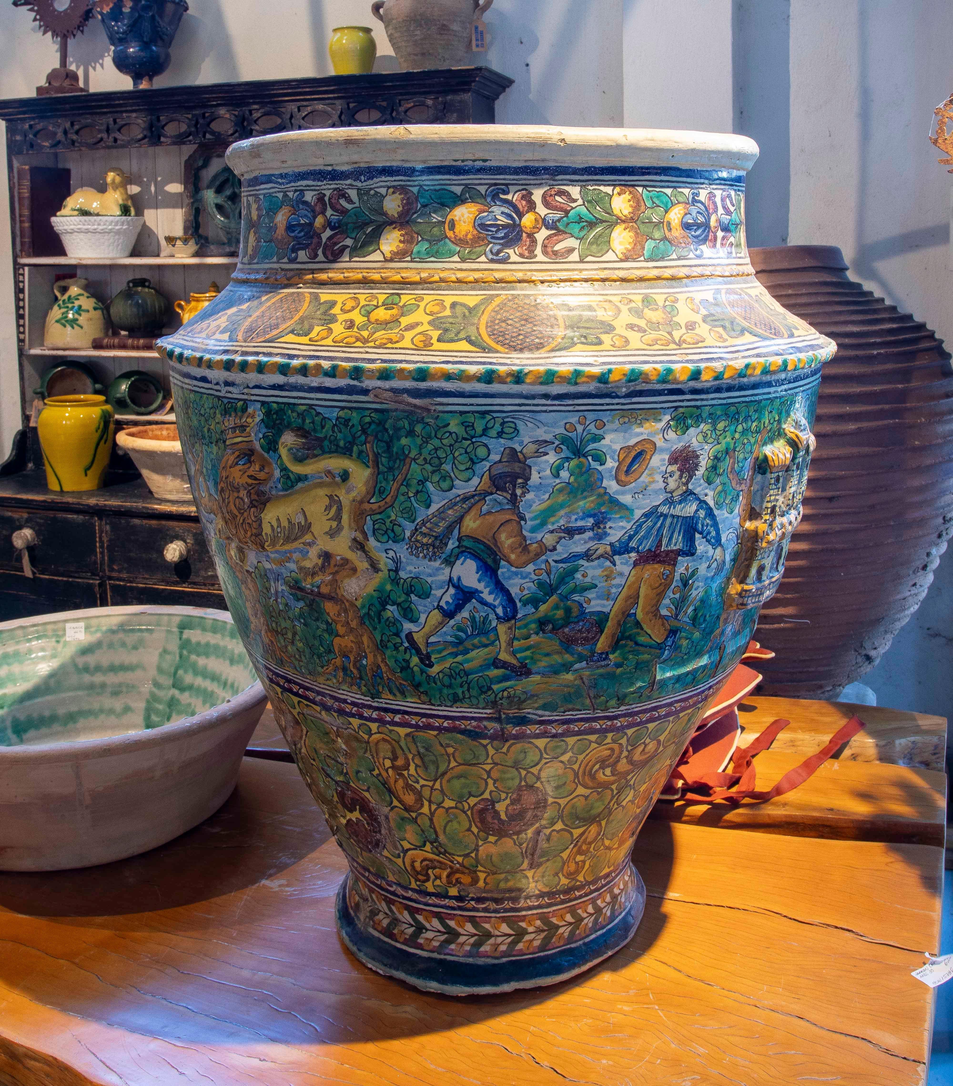 Hand Painted Large Spanish Glazed Ceramic Pottery Pot from Triana (Sevillla) 6
