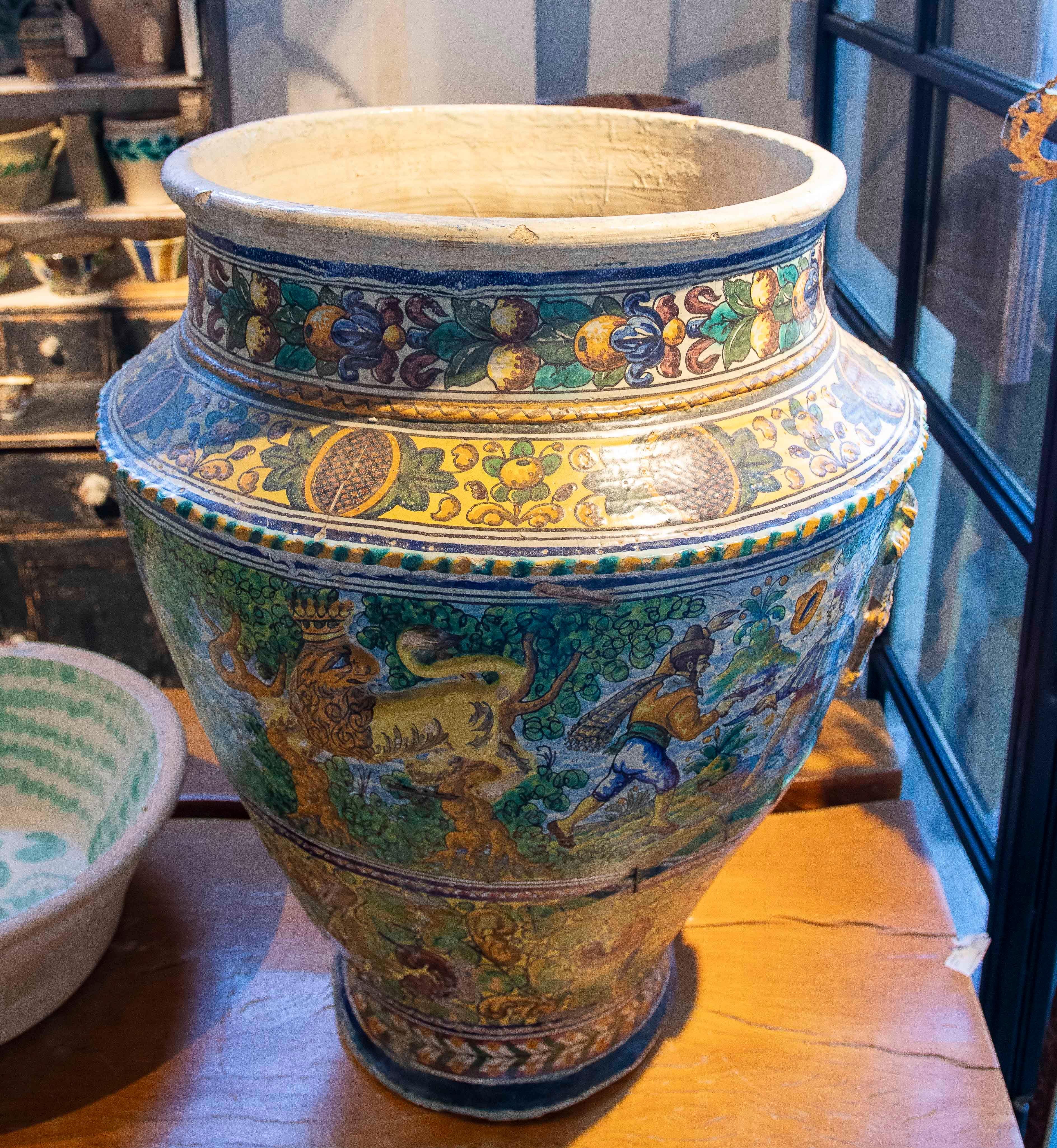 Hand Painted Large Spanish Glazed Ceramic Pottery Pot from Triana (Sevillla) 9
