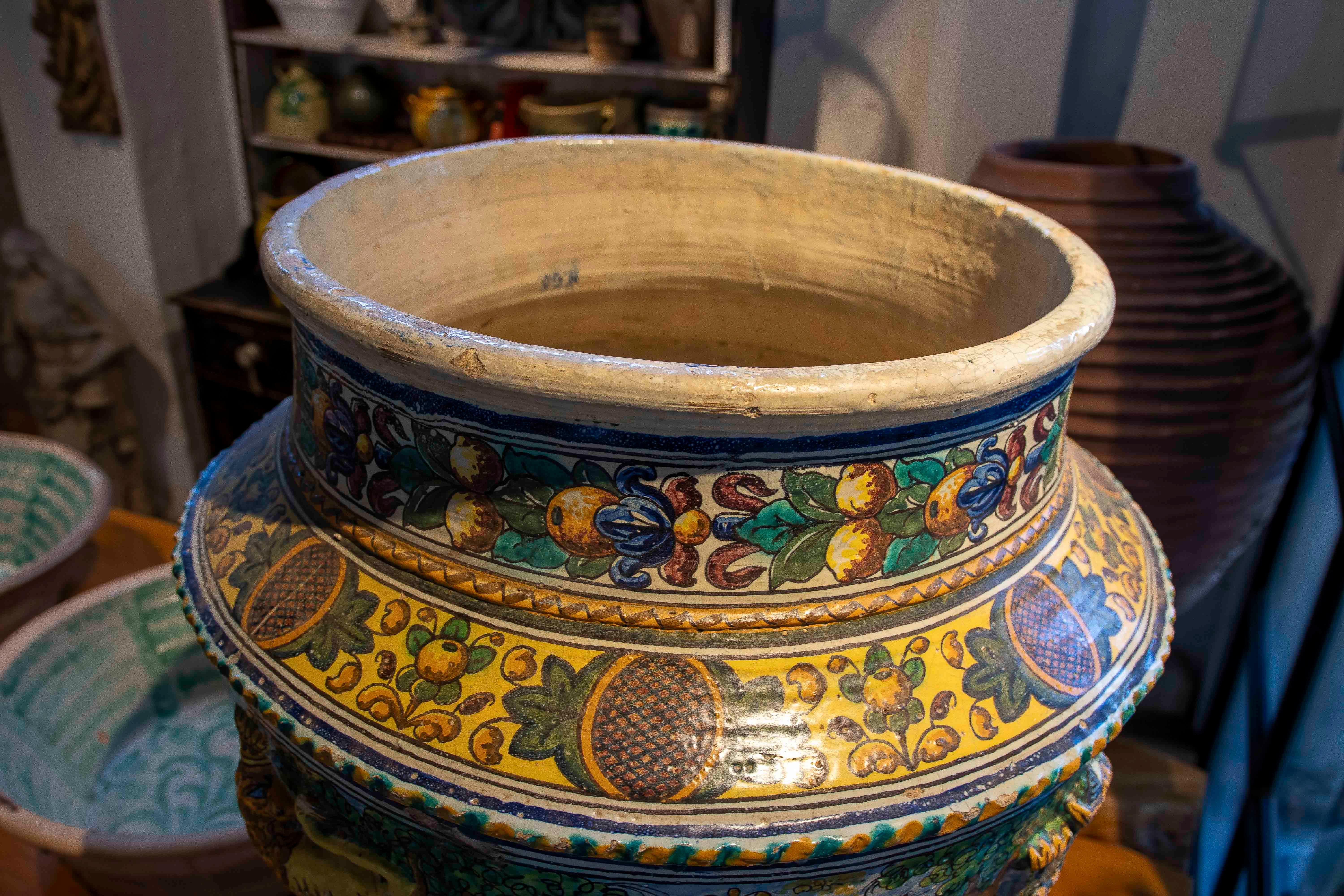 Hand Painted Large Spanish Glazed Ceramic Pottery Pot from Triana (Sevillla) 15