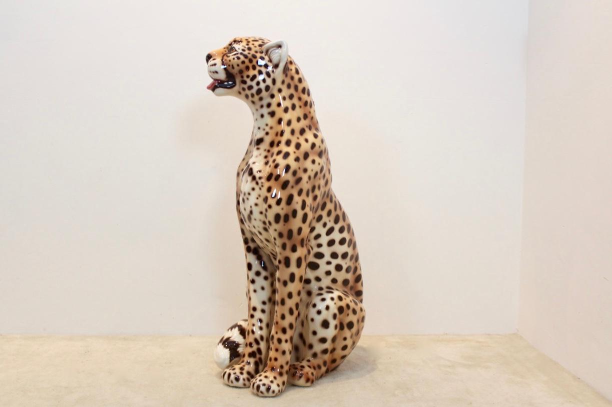 Handbemalte italienische Leoparden-Skulptur in Lebensgröße 1