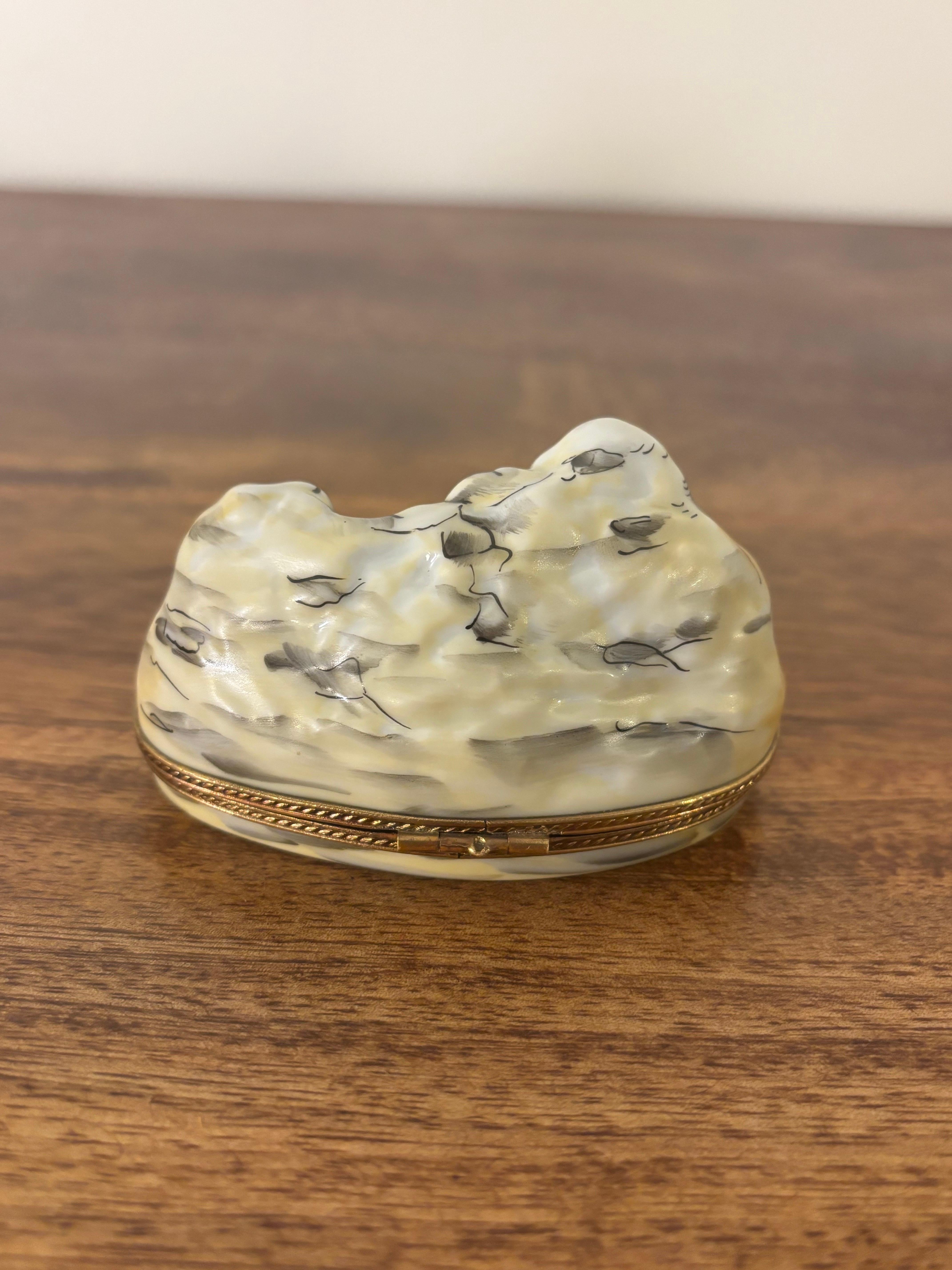 Hand-Painted Limoges Mount Rushmore Trinket Box For Sale 1