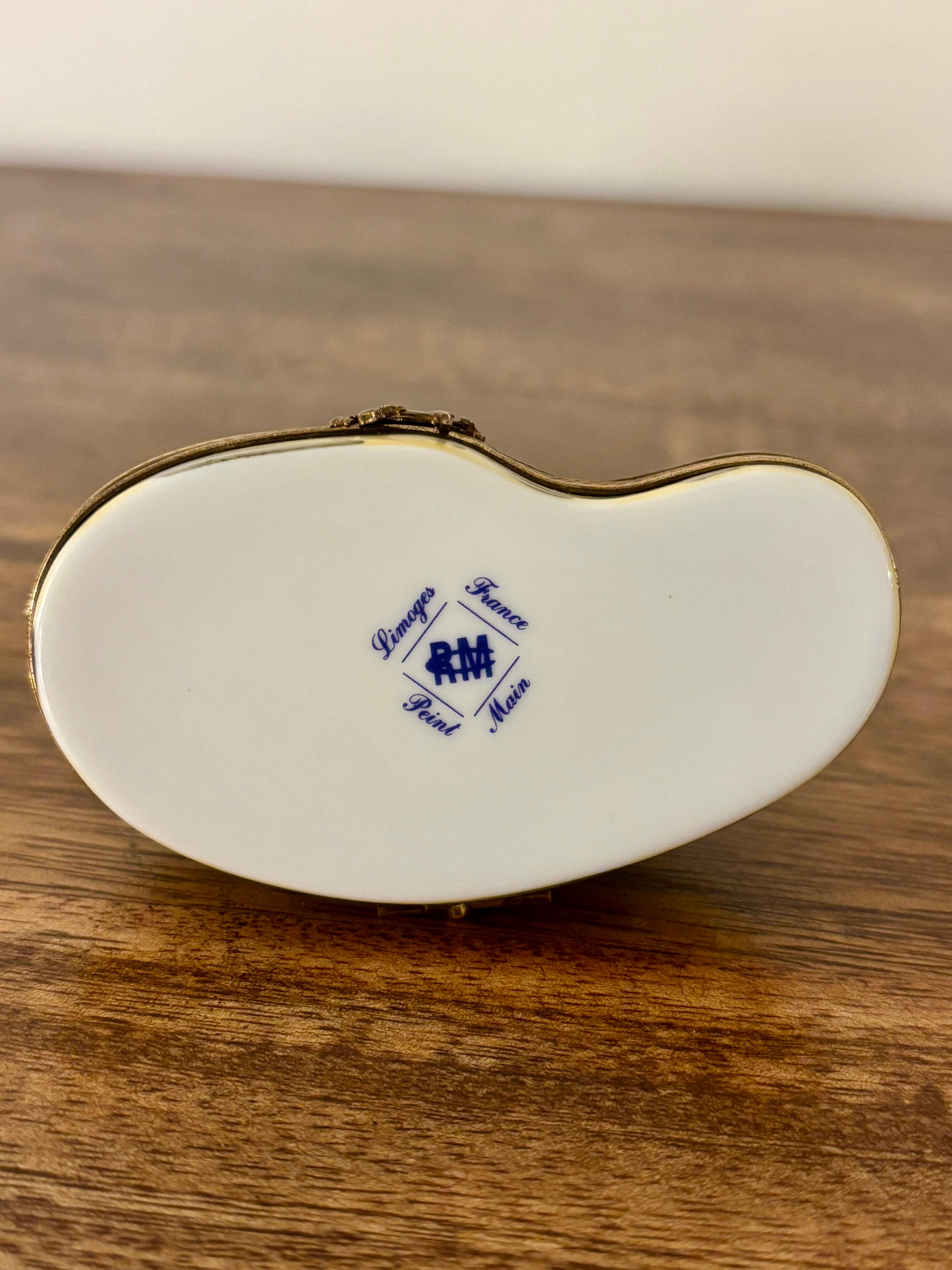 Hand-Painted Limoges Mount Rushmore Trinket Box For Sale 2