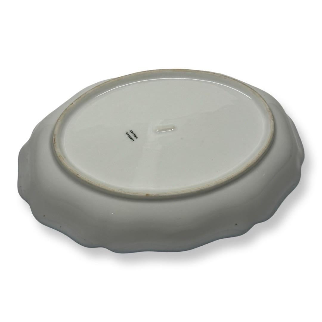Plat en porcelaine de Limoges peint à la main par Marcel Chaufriasse, cobalt et or en vente 1