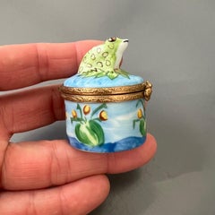 Hand-Painted Limoges Porcelain Frog Trinket Box, France