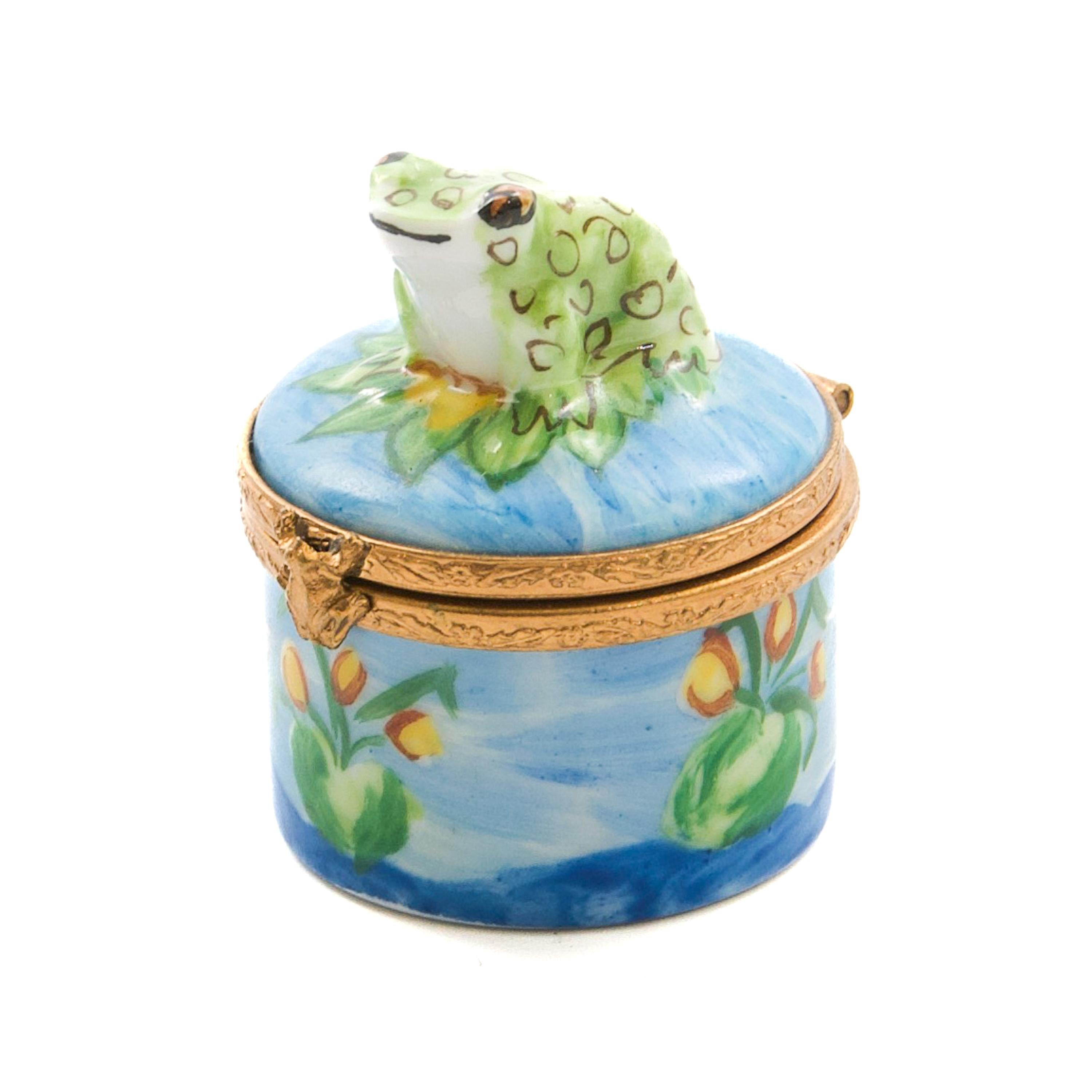 Boîte à bijoux grenouille en porcelaine de Limoges peinte à la main, France en vente 1