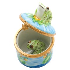 Boîte à bijoux grenouille en porcelaine de Limoges peinte à la main, France