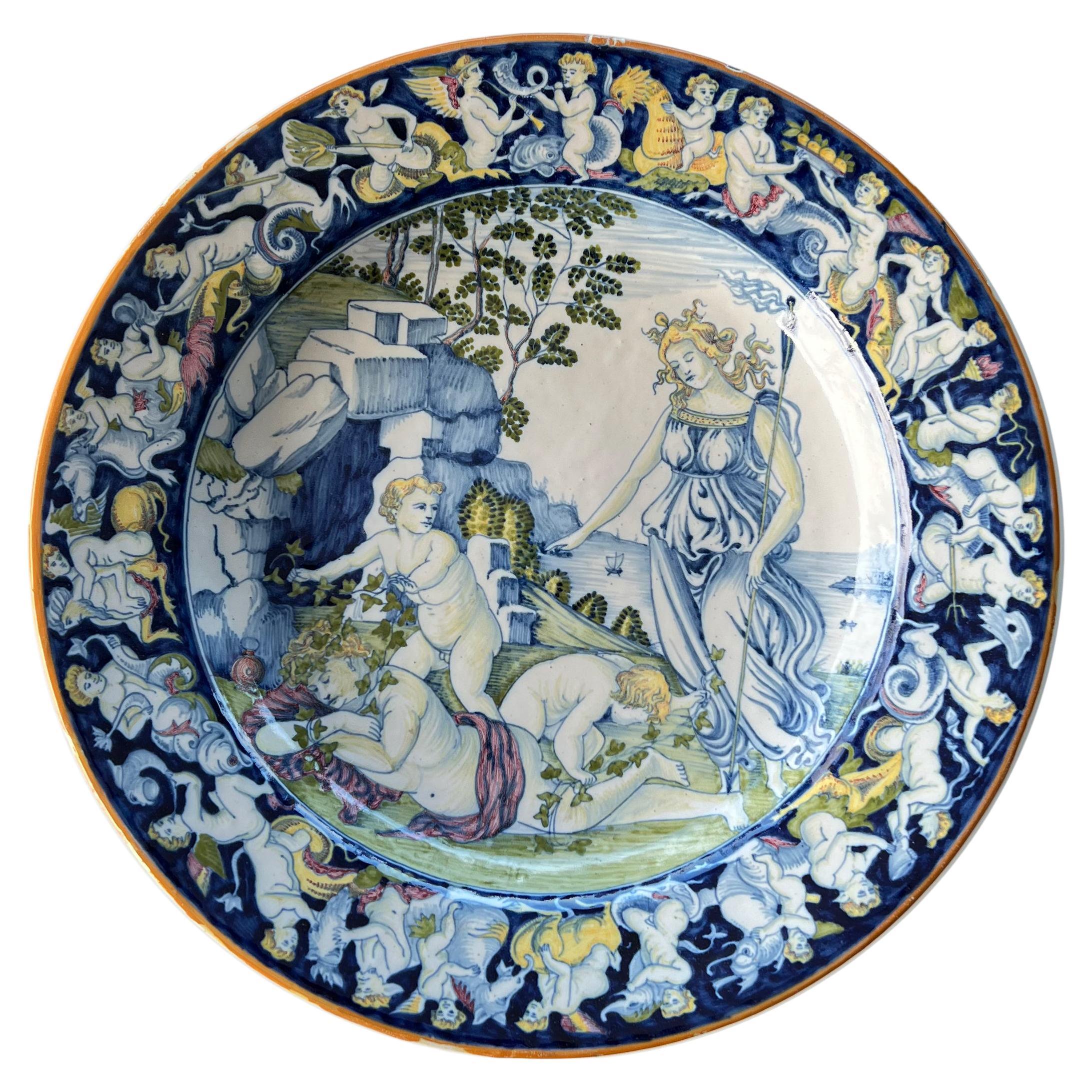 Hand painted majolica platter in the style of Jacopo Schiavon di Cafaggiolo For Sale