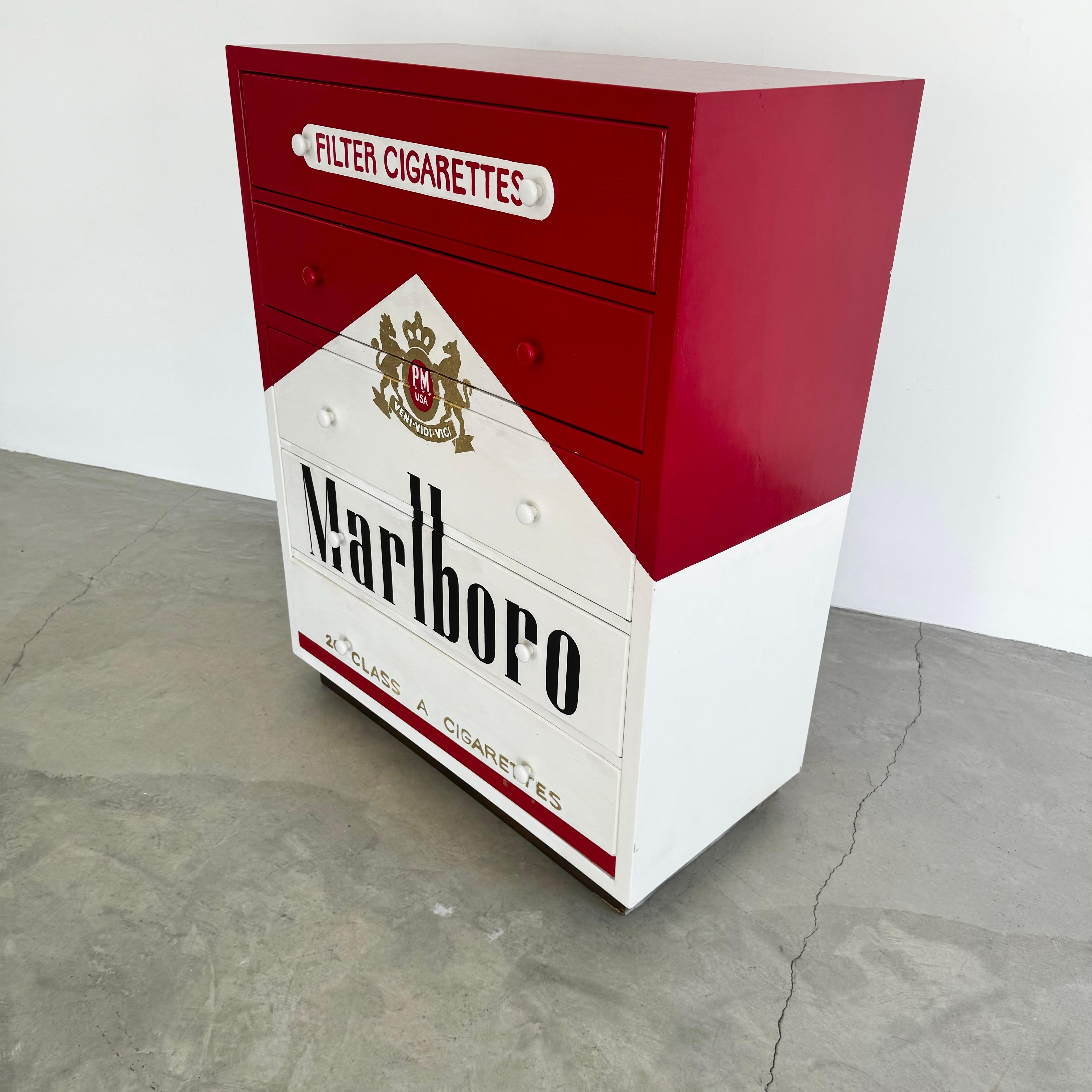 Handbemalte Marlboro-Kommode, 1990er-Jahre, USA (amerikanisch)