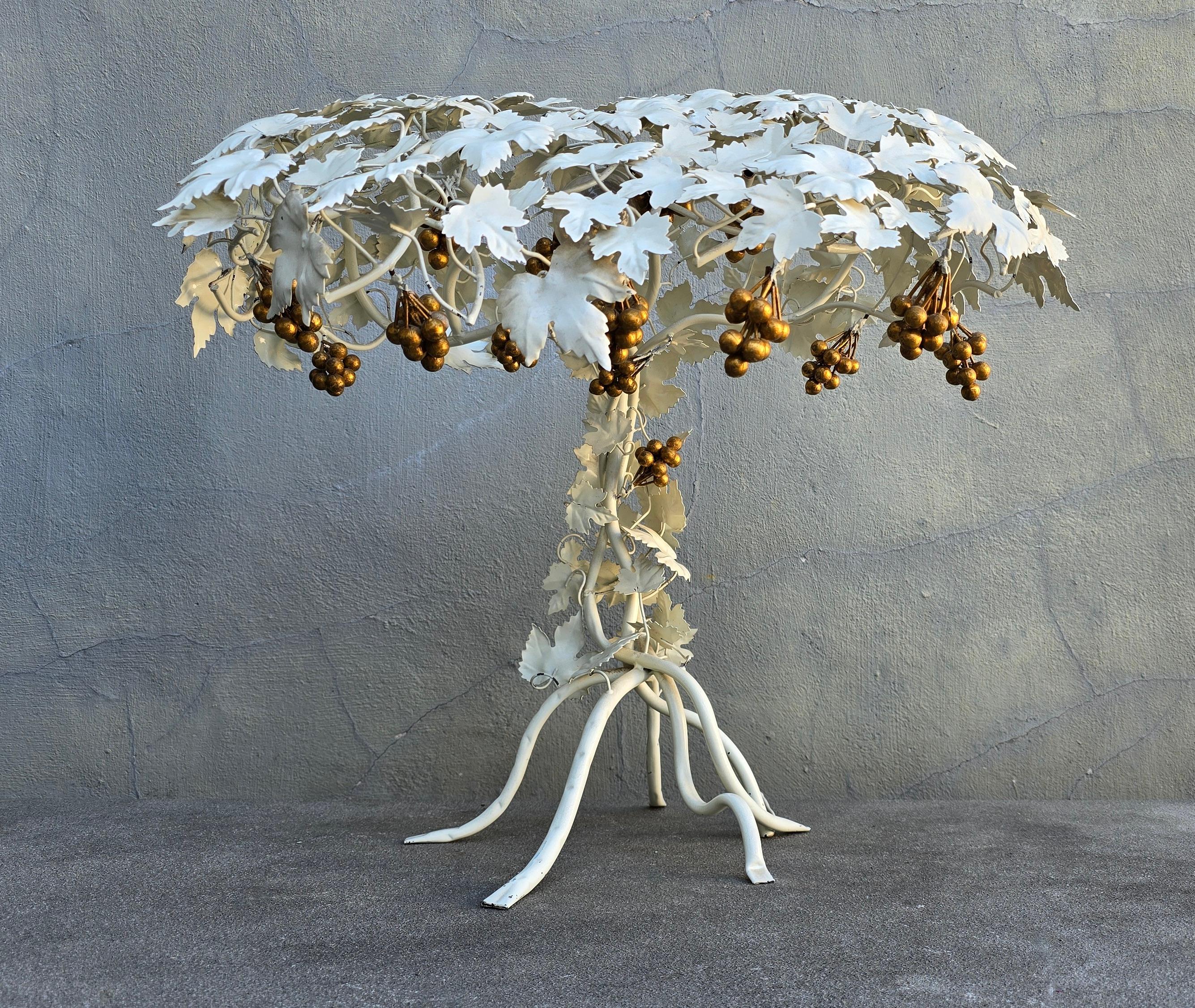 Gilt Hand-Painted Metal Grapevine Table Lamp in Hollywood Regency / Art Nouveau Style For Sale