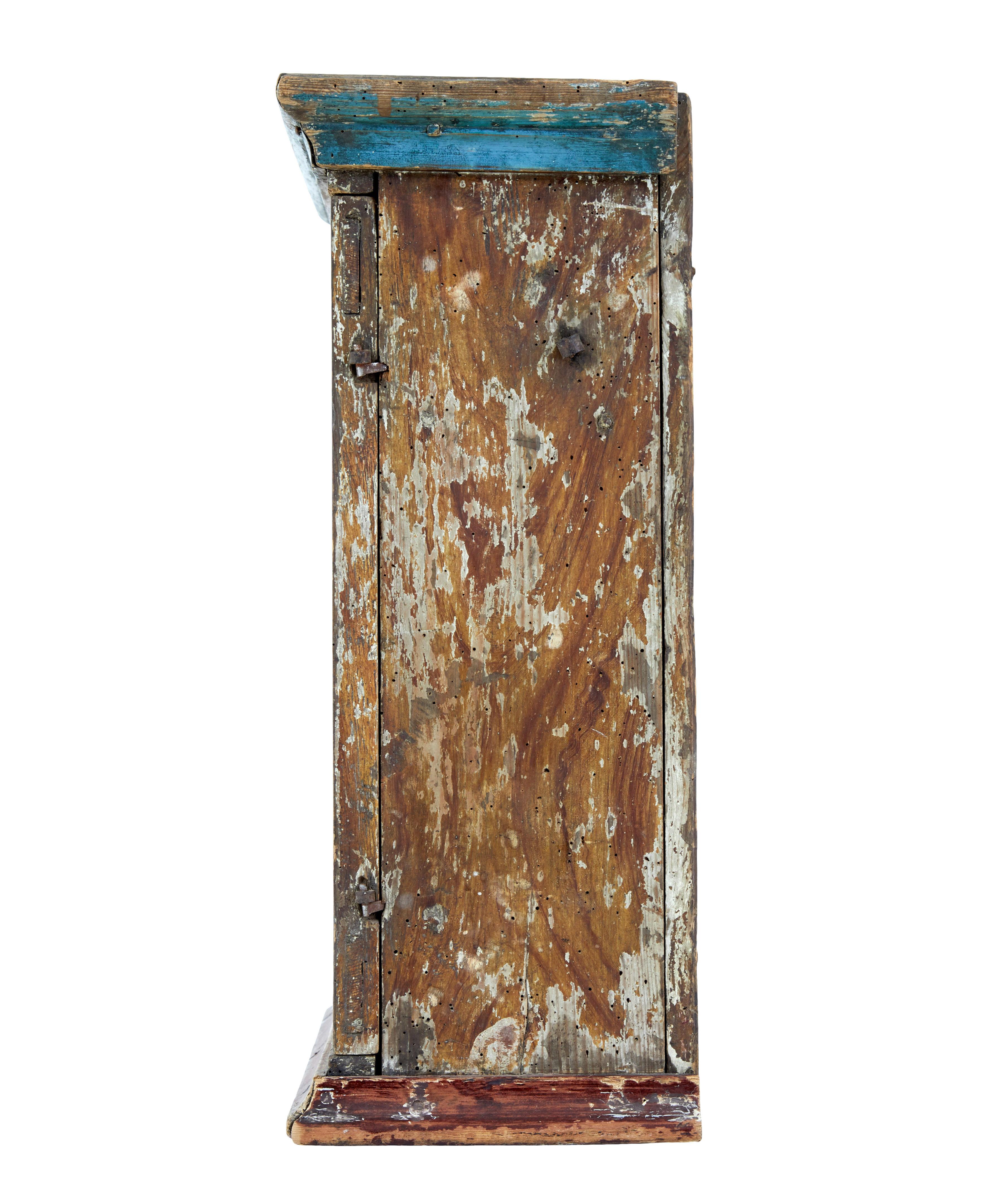 Hand-Crafted Hand painted mid 19th century Swedish pine wall cupboard For Sale