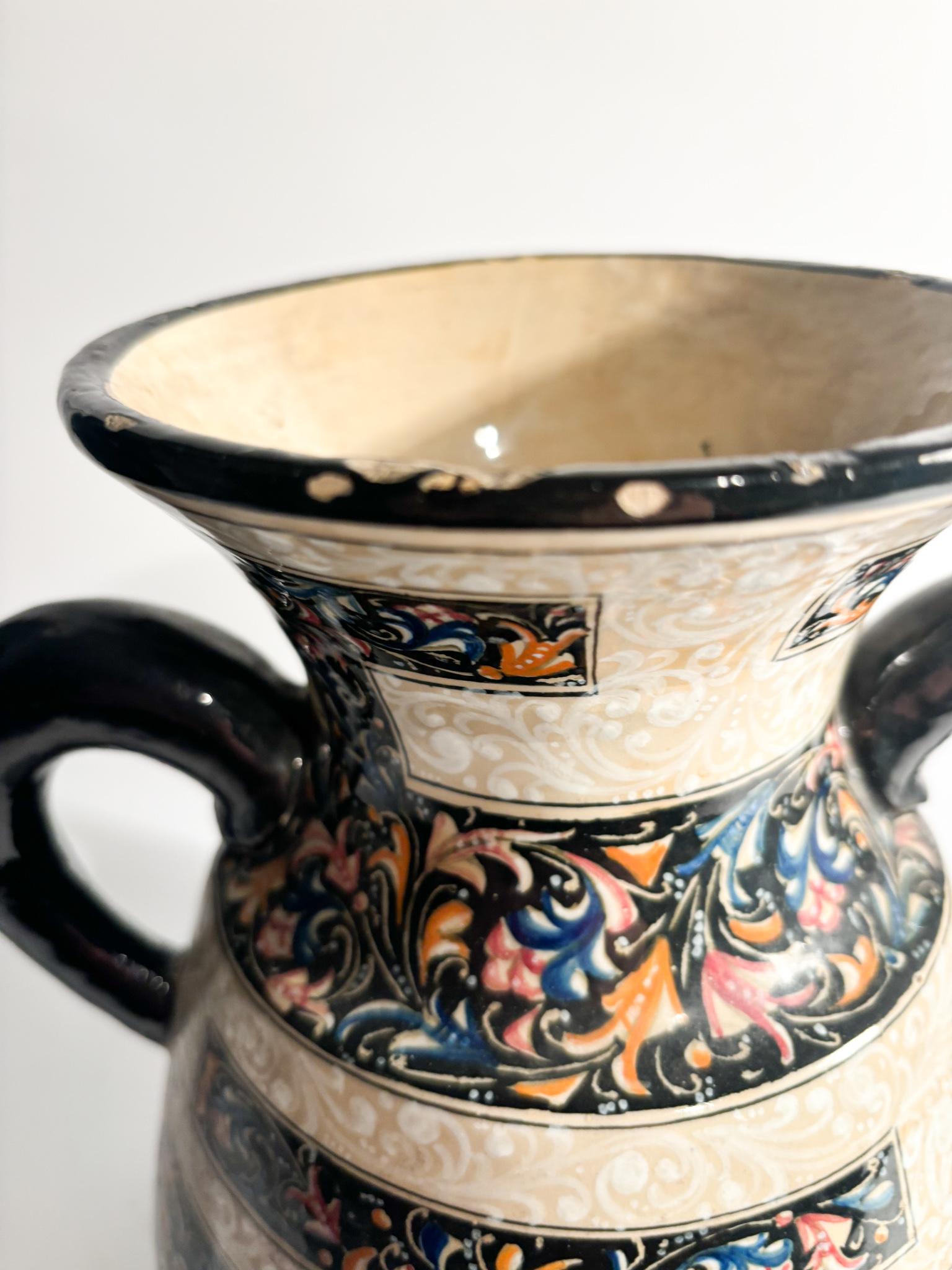 Vaso in ceramica Molaroni dipinto a mano degli anni '40 in vendita 3