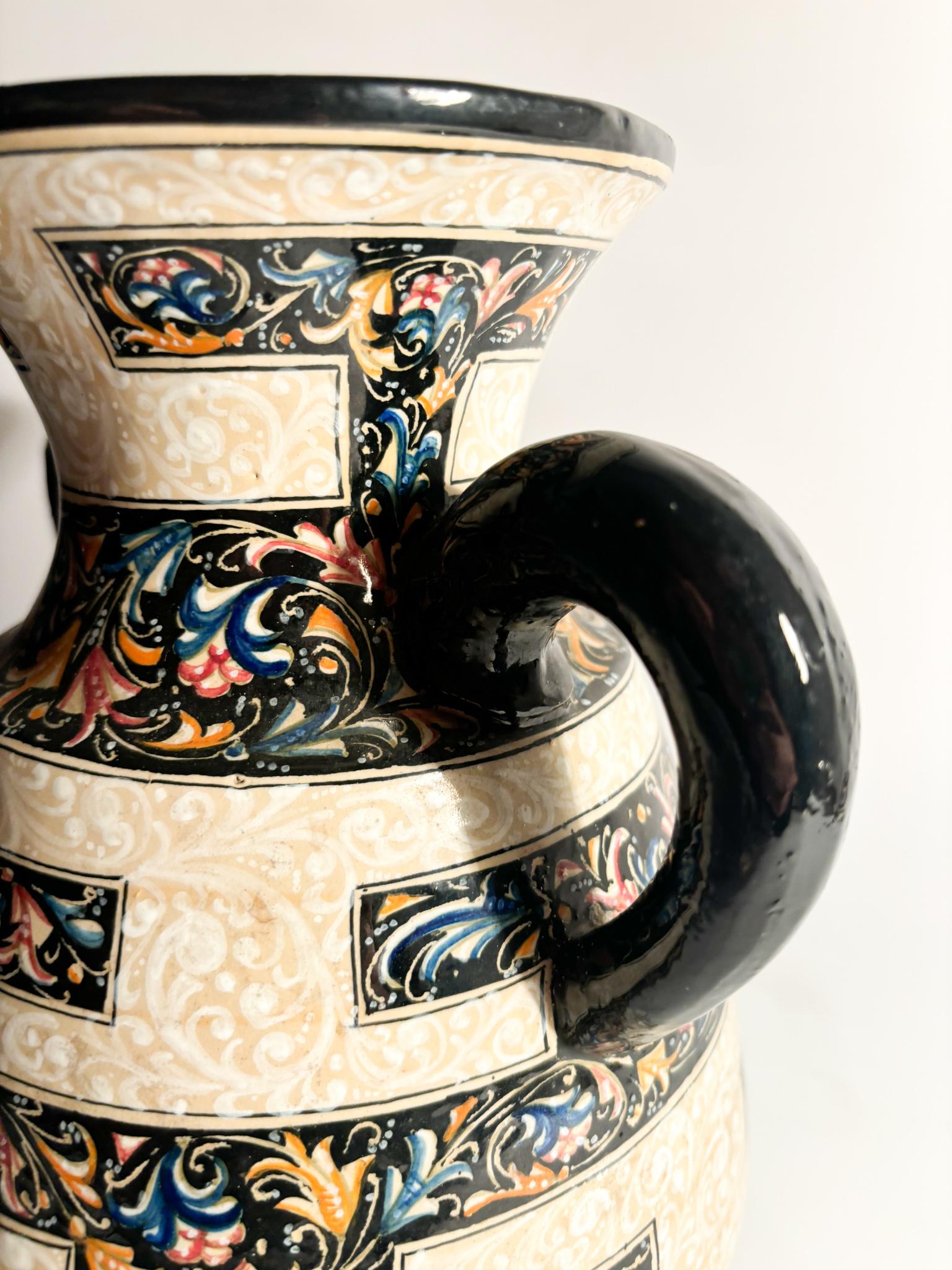 Vaso in ceramica Molaroni dipinto a mano degli anni '40 in vendita 5