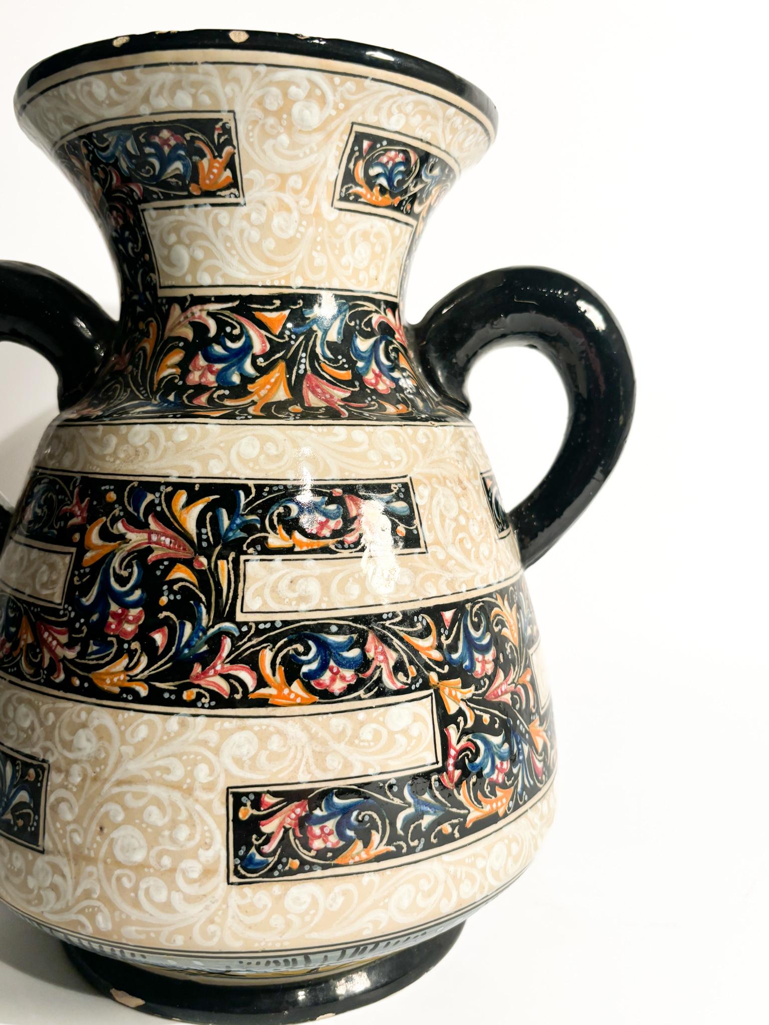 Italiano Vaso in ceramica Molaroni dipinto a mano degli anni '40 in vendita