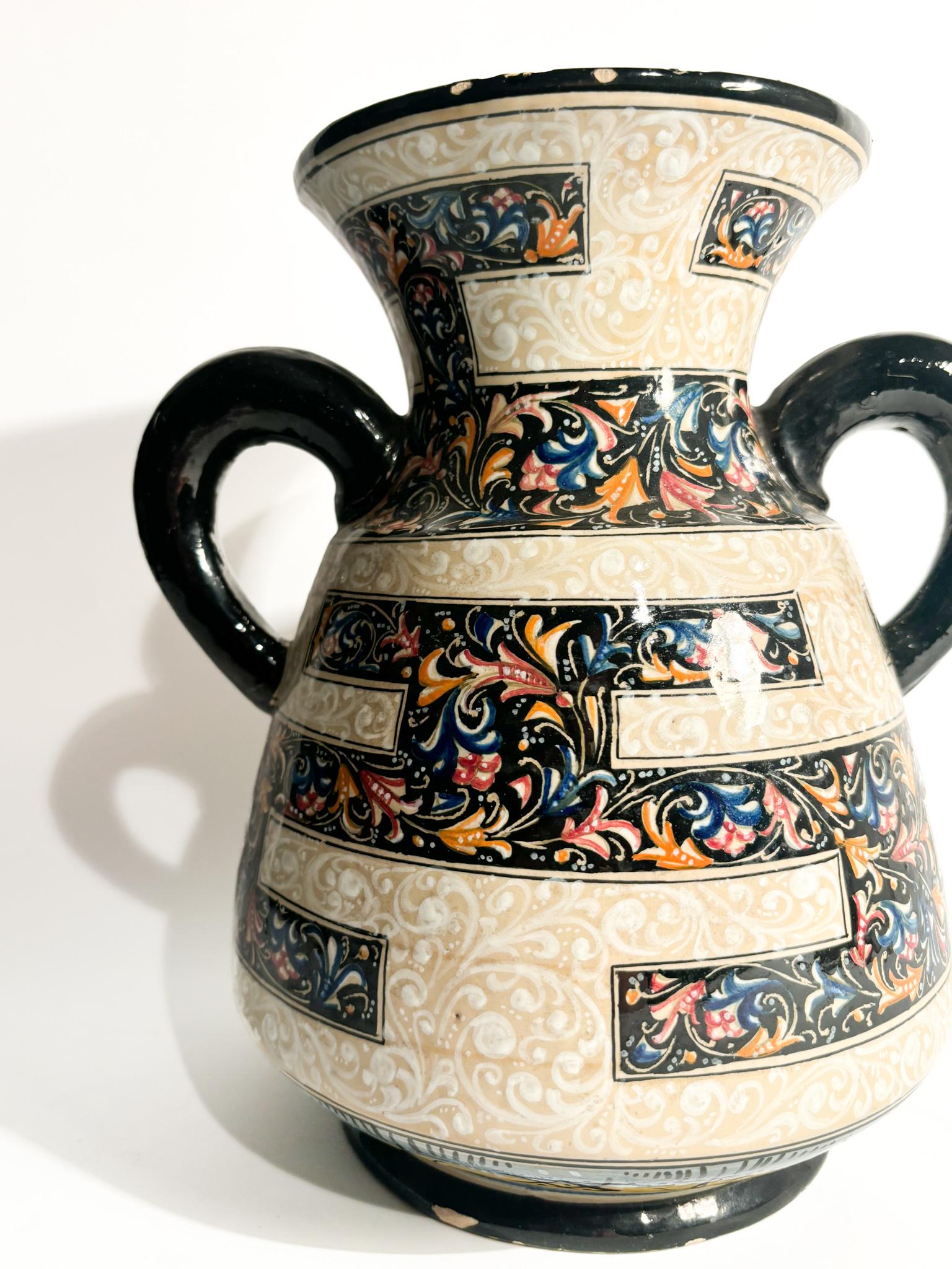Vaso in ceramica Molaroni dipinto a mano degli anni '40 In condizioni buone in vendita a Milano, MI