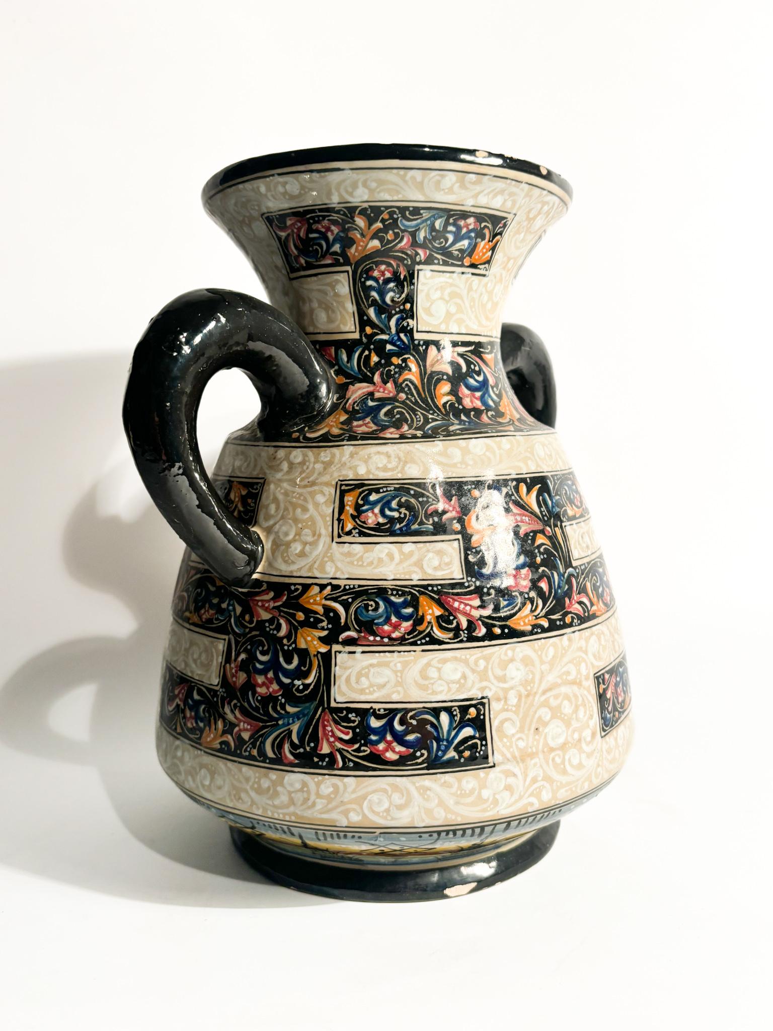 Metà XX secolo Vaso in ceramica Molaroni dipinto a mano degli anni '40 in vendita