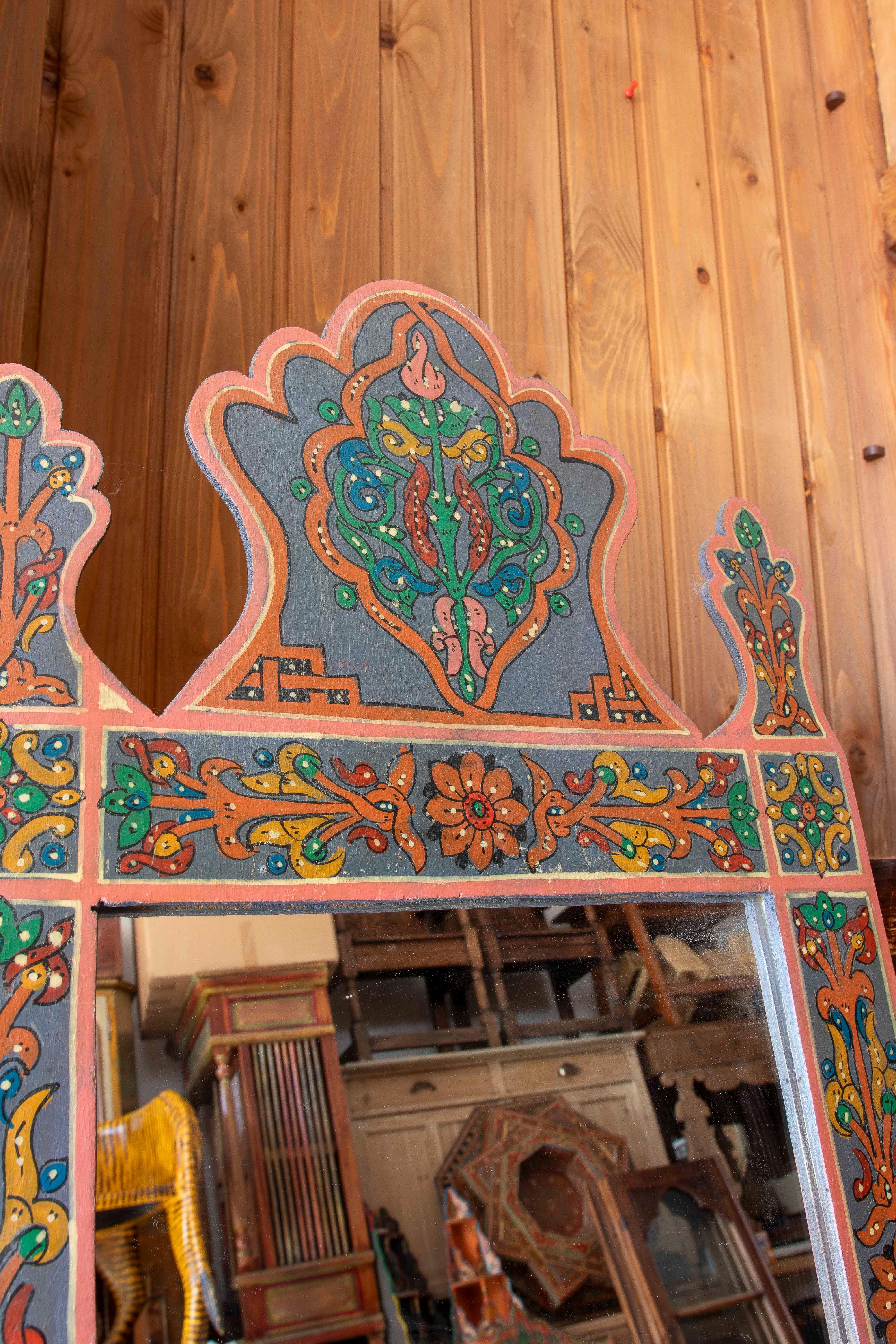 Miroir mural de style mauresque peint à la main avec décorations en vente 5