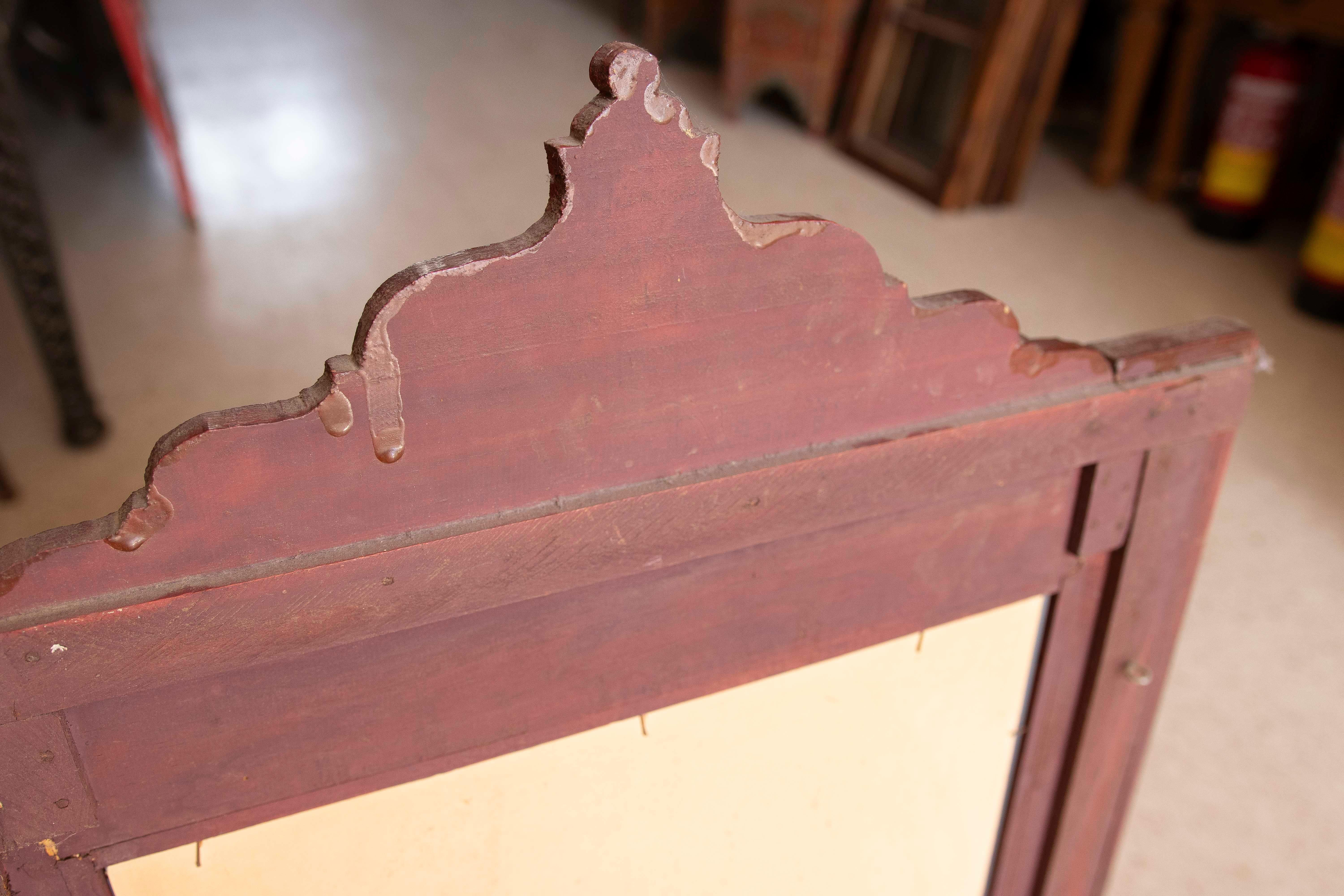 Specchio da parete in legno in stile moresco dipinto a mano con decorazioni in vendita 7