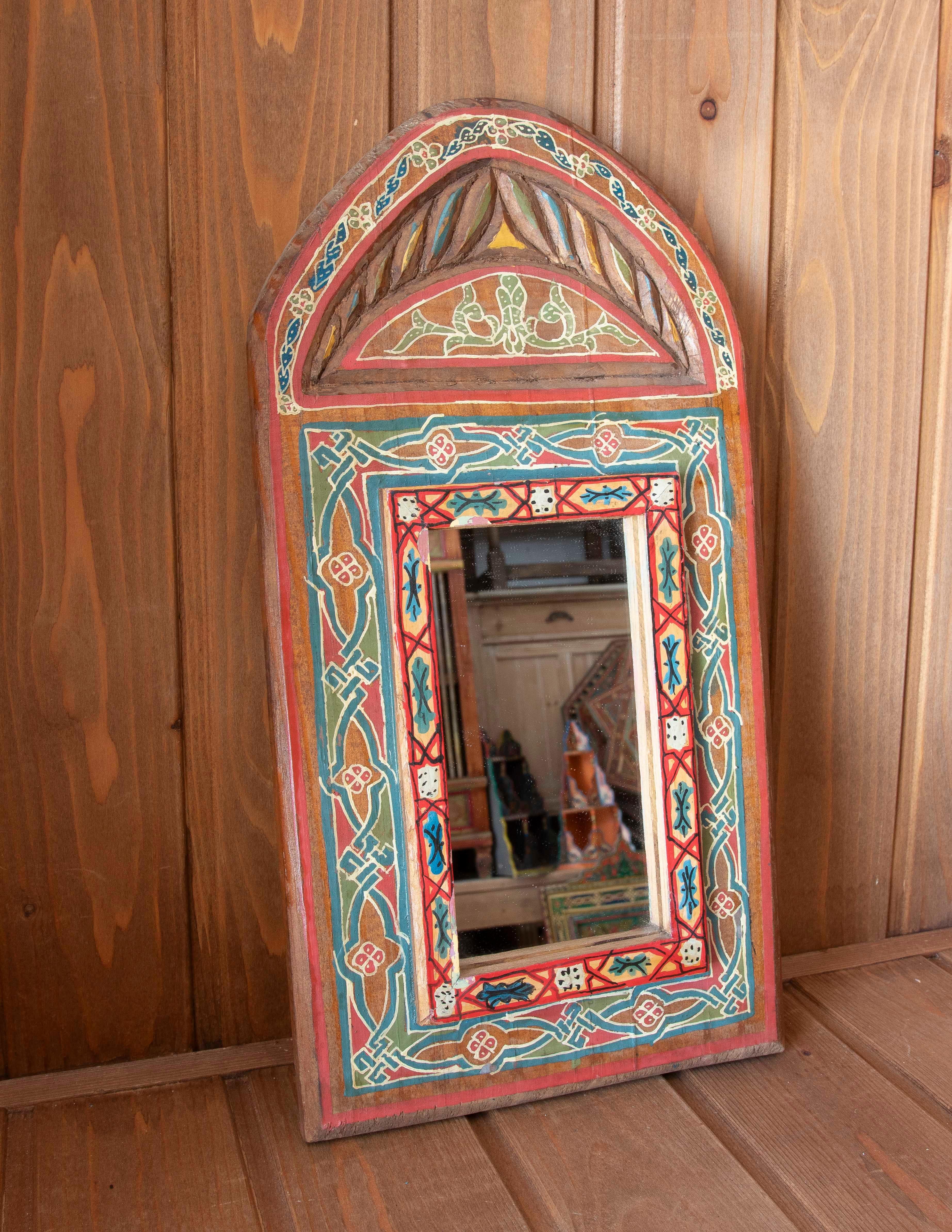 Marocain Miroir mural de style mauresque peint à la main avec décorations en vente
