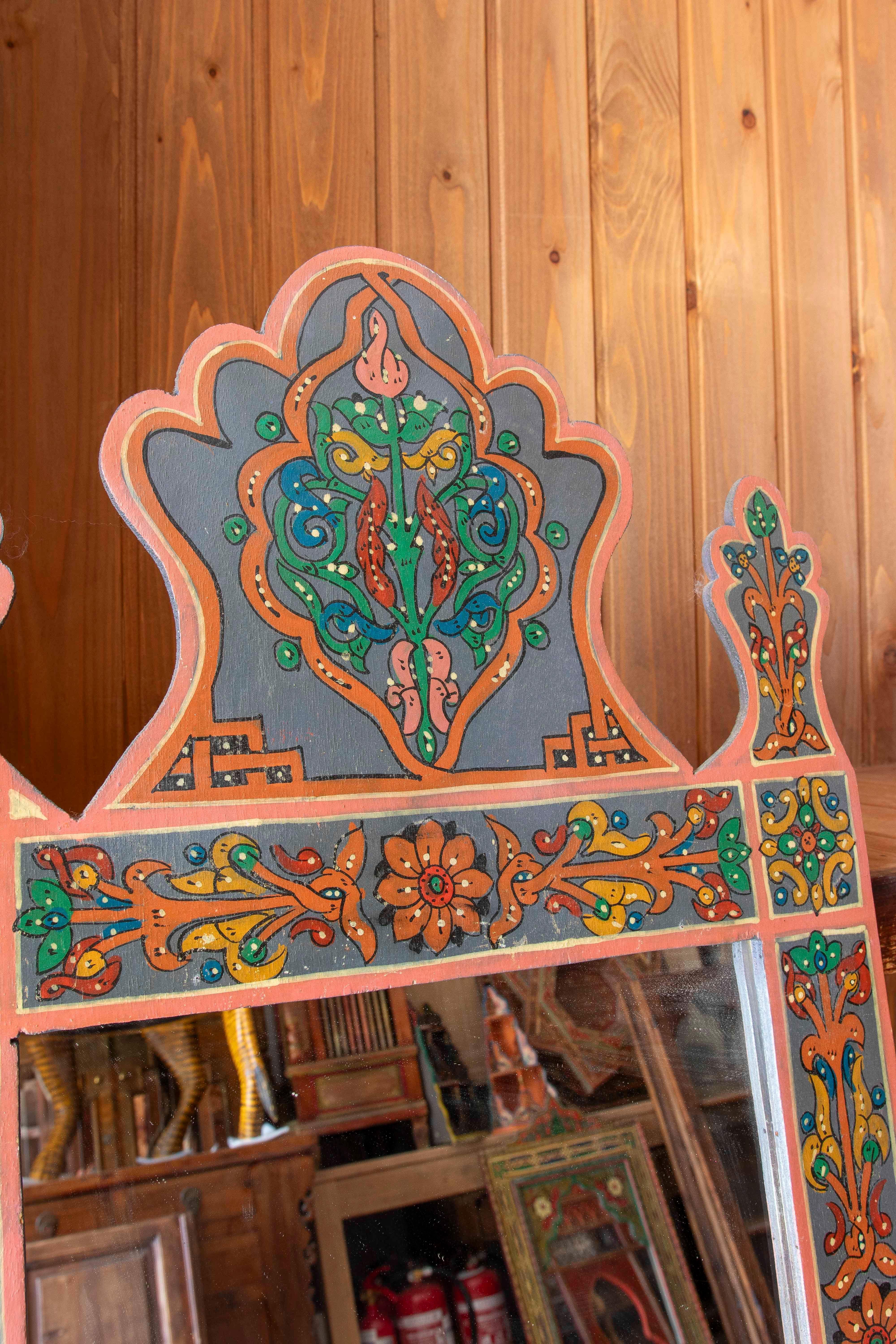 Miroir mural de style mauresque peint à la main avec décorations Bon état - En vente à Marbella, ES