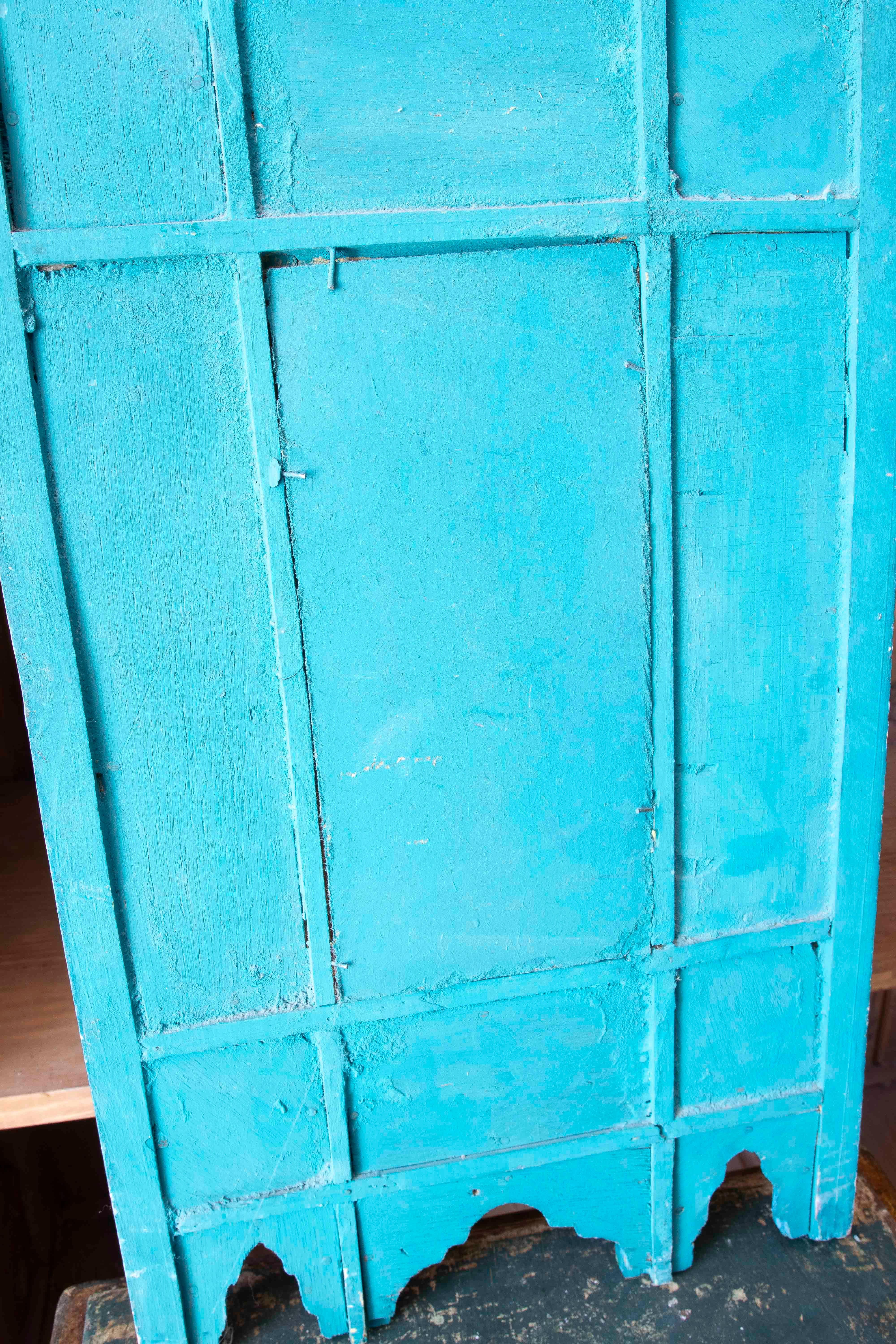 Hand-painted Moorish Style Wooden Wall Mirror with Decorations in blue colors For Sale 9
