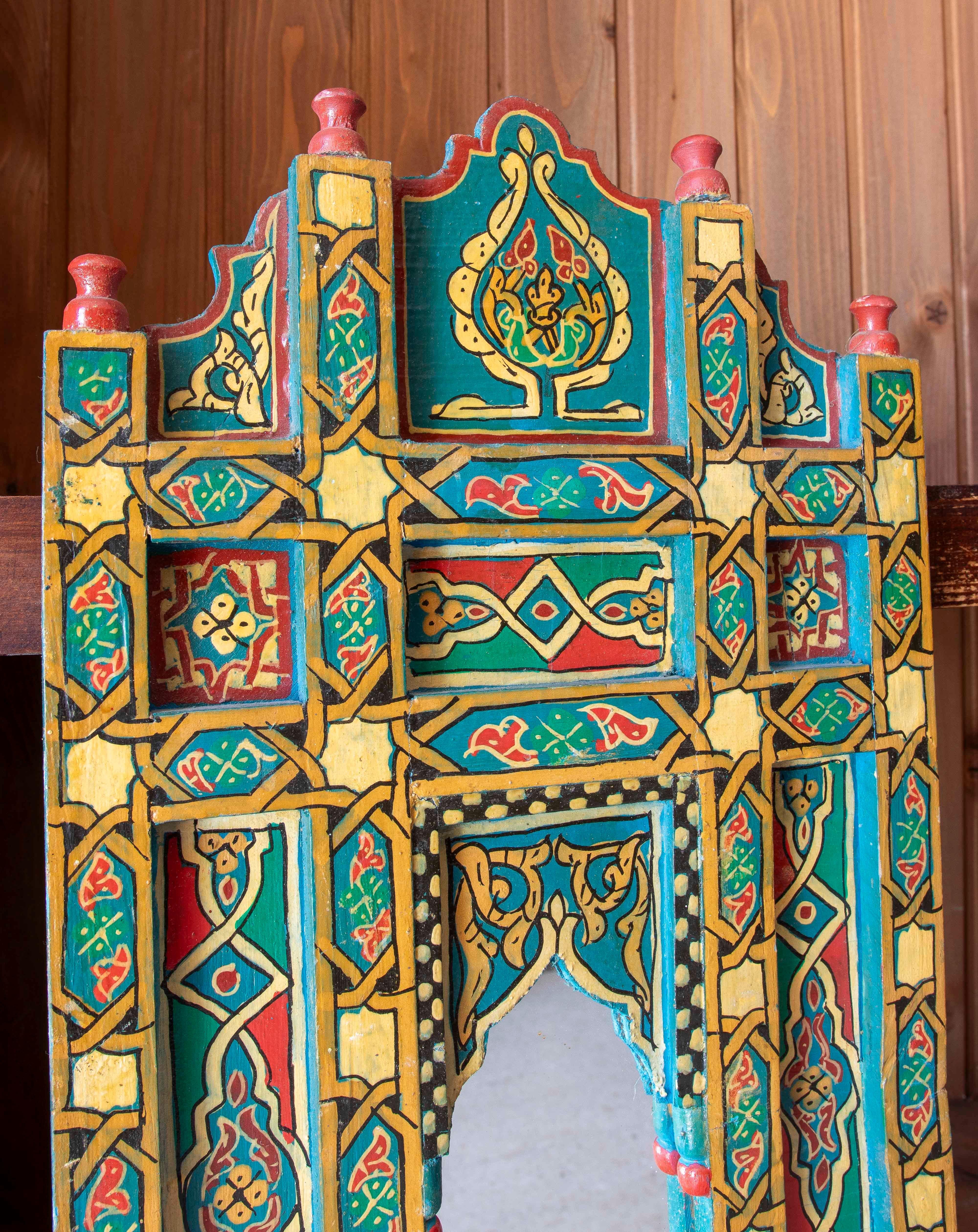 Hand-painted Moorish Style Wooden Wall Mirror with Decorations in blue colors In Good Condition For Sale In Marbella, ES