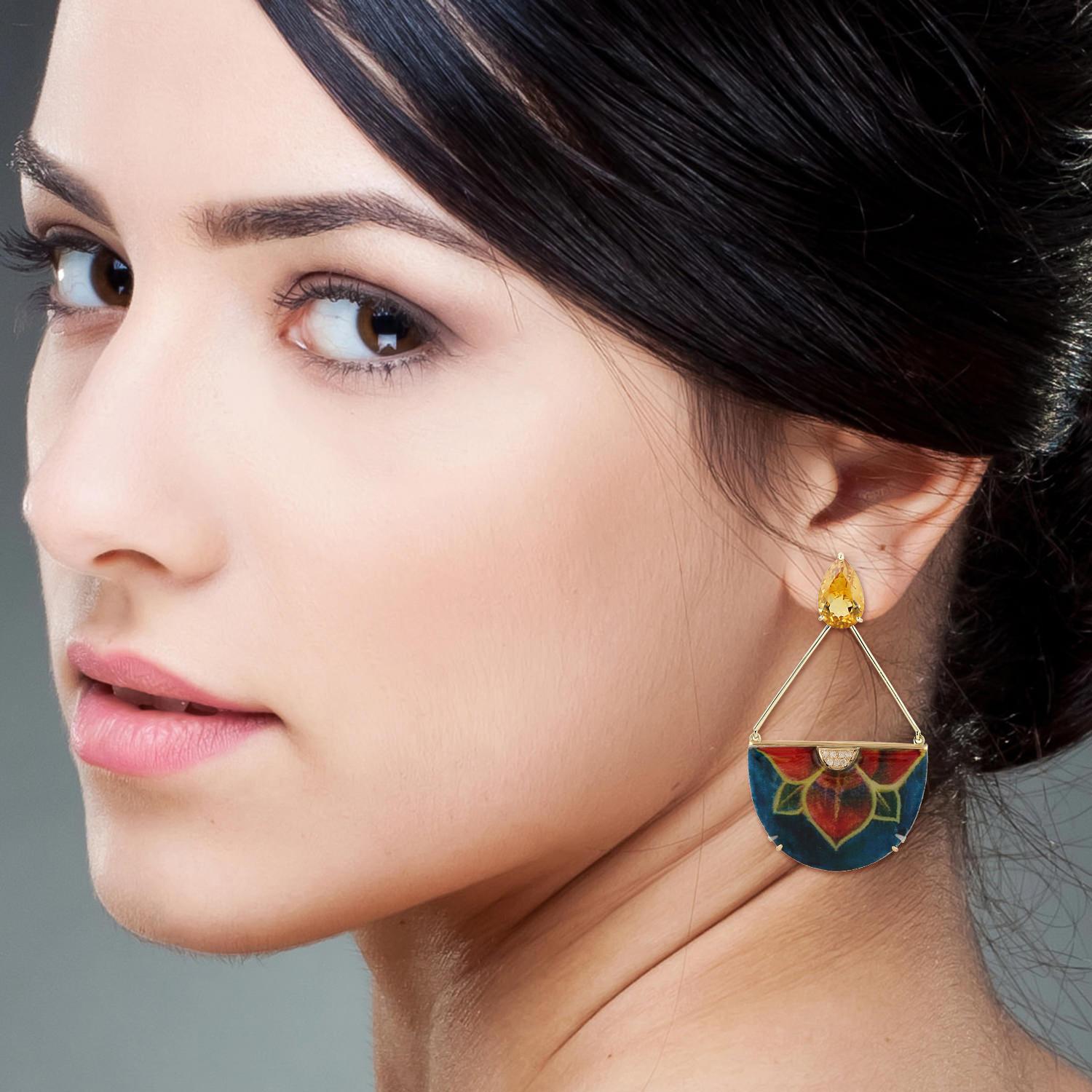 18KT:11.072g,D:0.09ct, CITRINE:8.65ct,MOP:25.55ct,Meena:0.95g 63X34