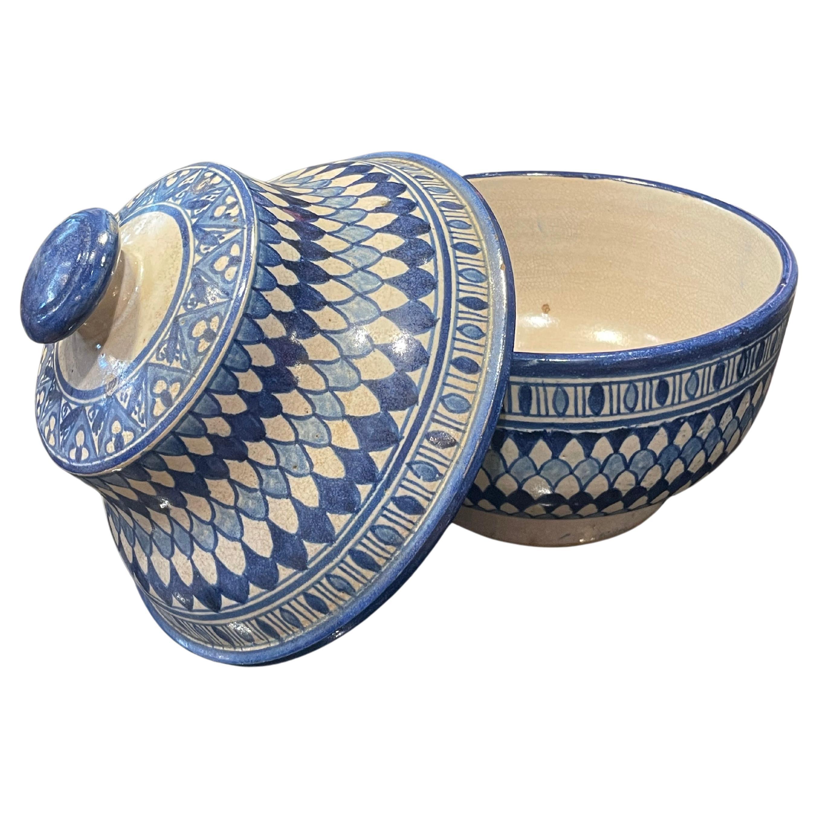 Hand-Painted Moroccan Dish Circa 1940 In Excellent Condition For Sale In West Hollywood, CA