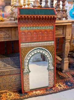Specchio marocchino dipinto a mano con decorazioni neo-arabe e cornice in ceramica