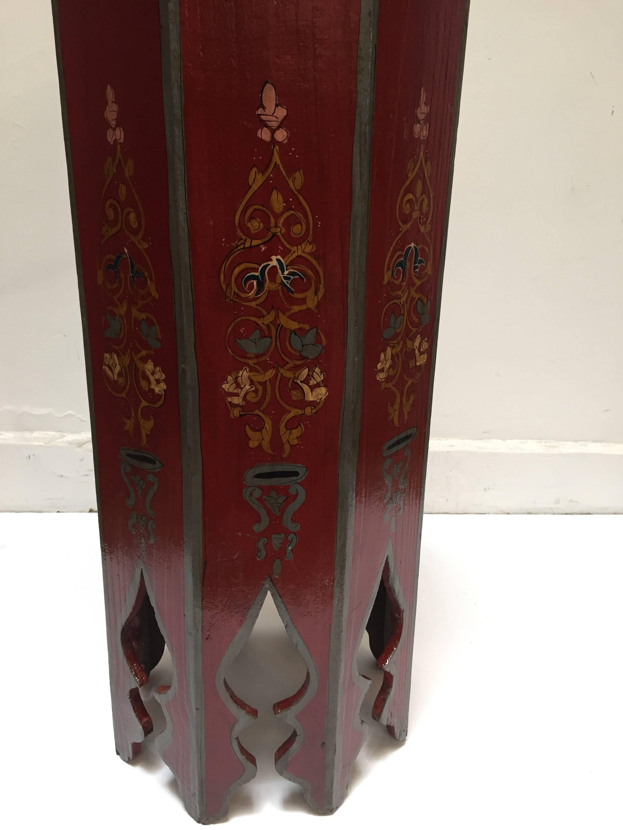 Fait main Table octogonale marocaine des années 1960 à piédestal mauresque en vente