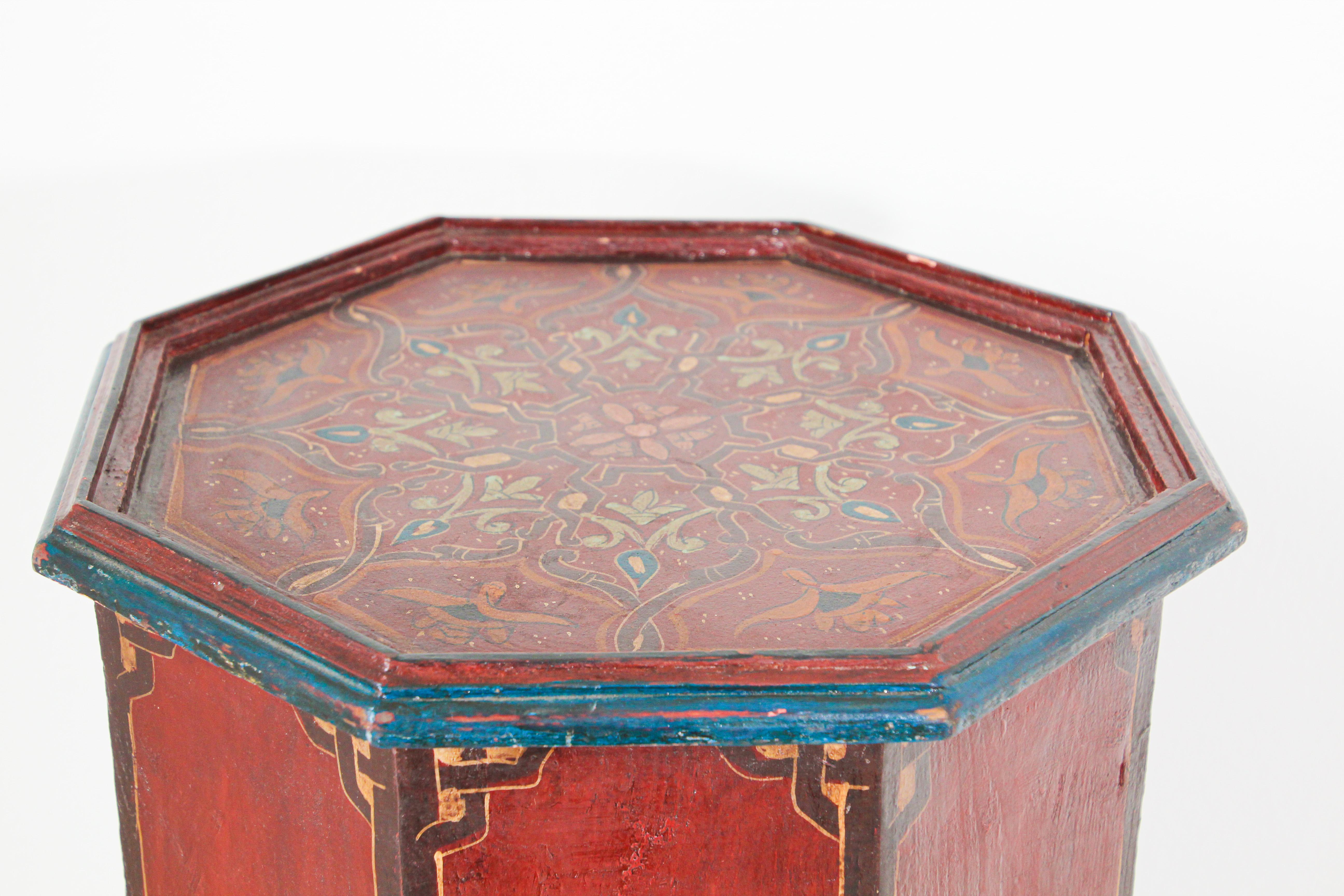 Moroccan Pedestal Table, Moorish Hand Painted Design Octagonal Shape Table 1960s In Good Condition For Sale In North Hollywood, CA