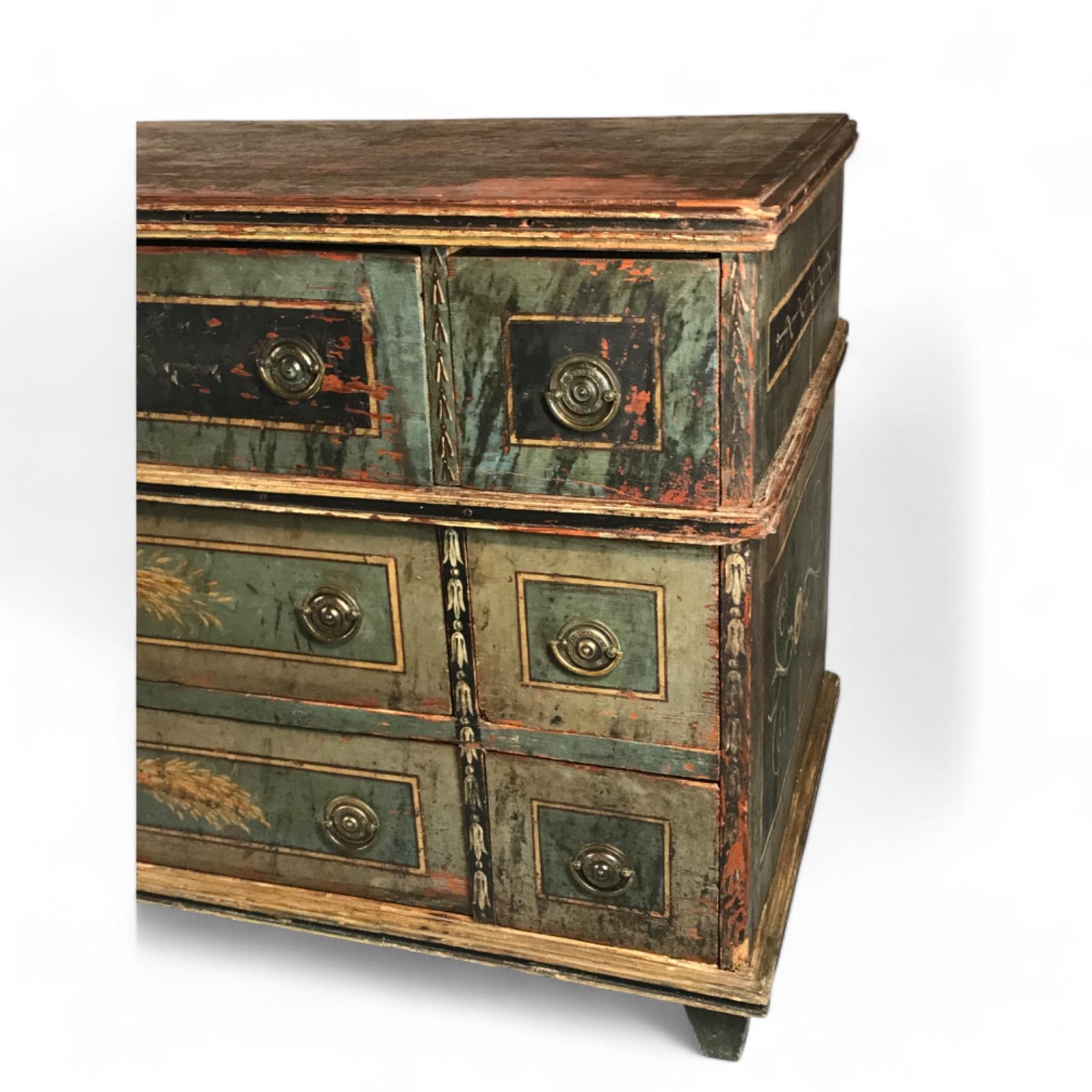 Hand-Painted Neoclassical Chest of Drawers South Germany, 1780 3