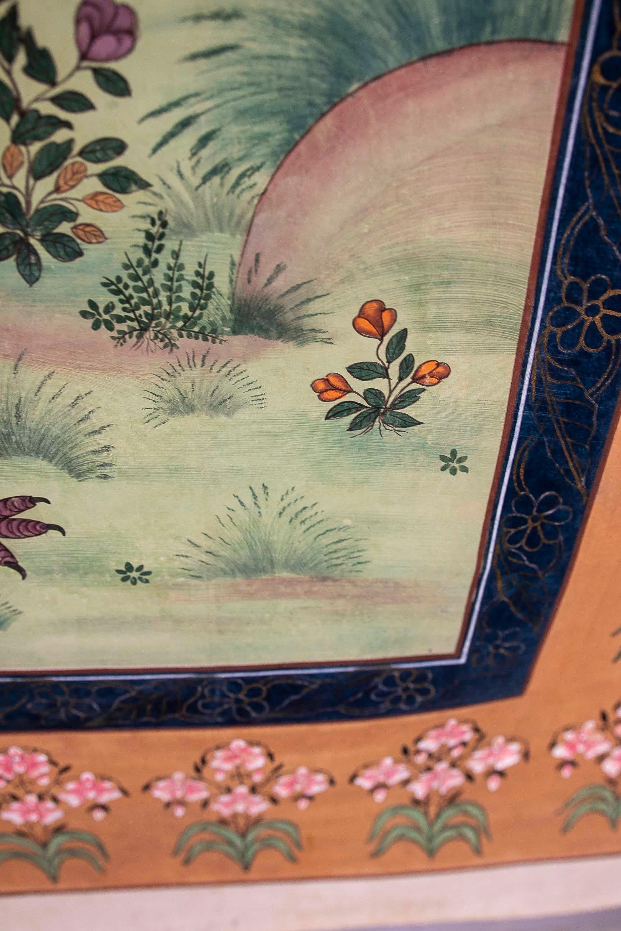 Handgemalt von einem Vogel auf Leinwand inmitten der Nature mit einer Blumenbordüre im Angebot 13