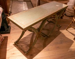 Console en bois blanc cassé peinte à la main avec décorations gréco-romaines