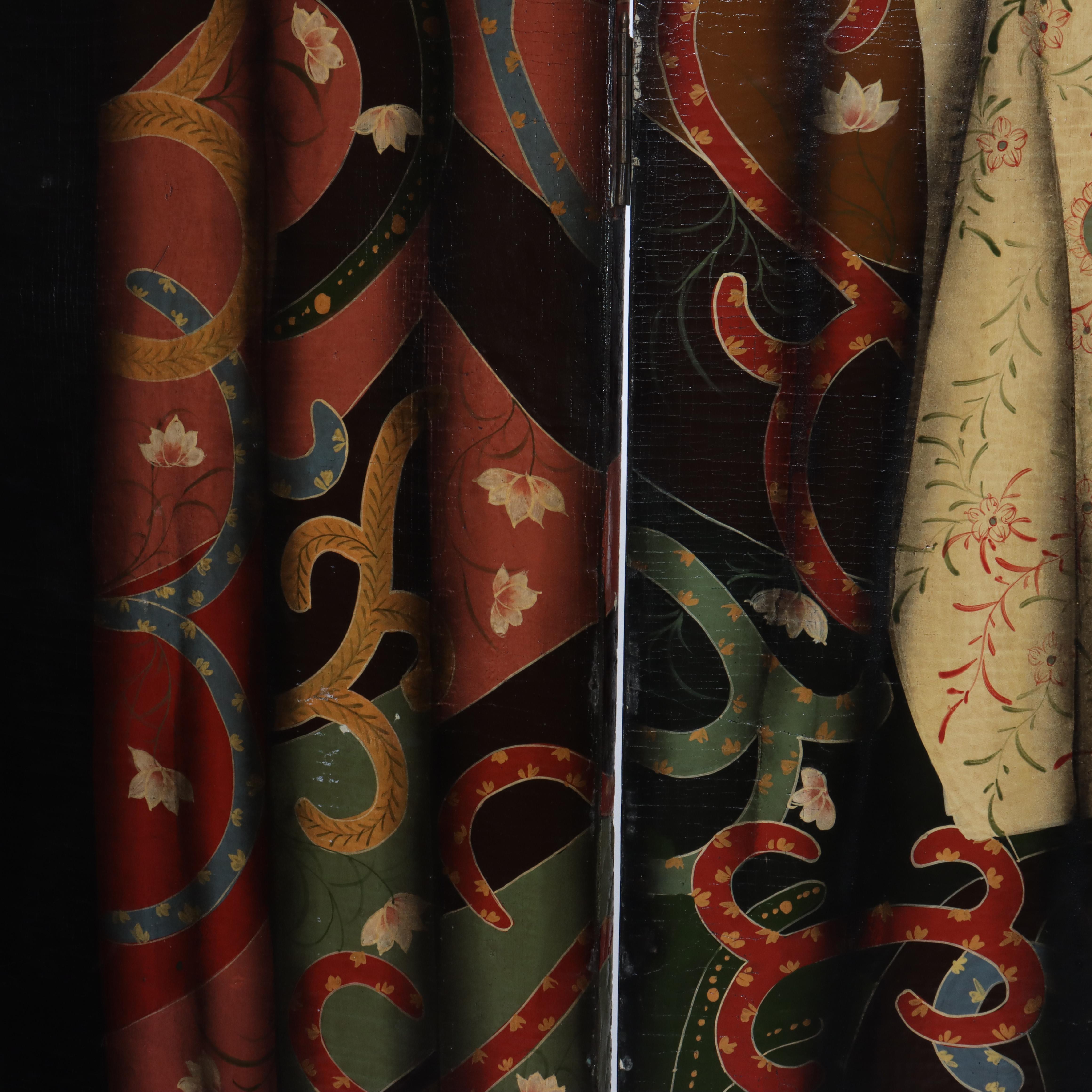 Hand Painted on Wood Four Paneled Dressing Screen with Drape Design 20thC Bon état - En vente à Big Flats, NY