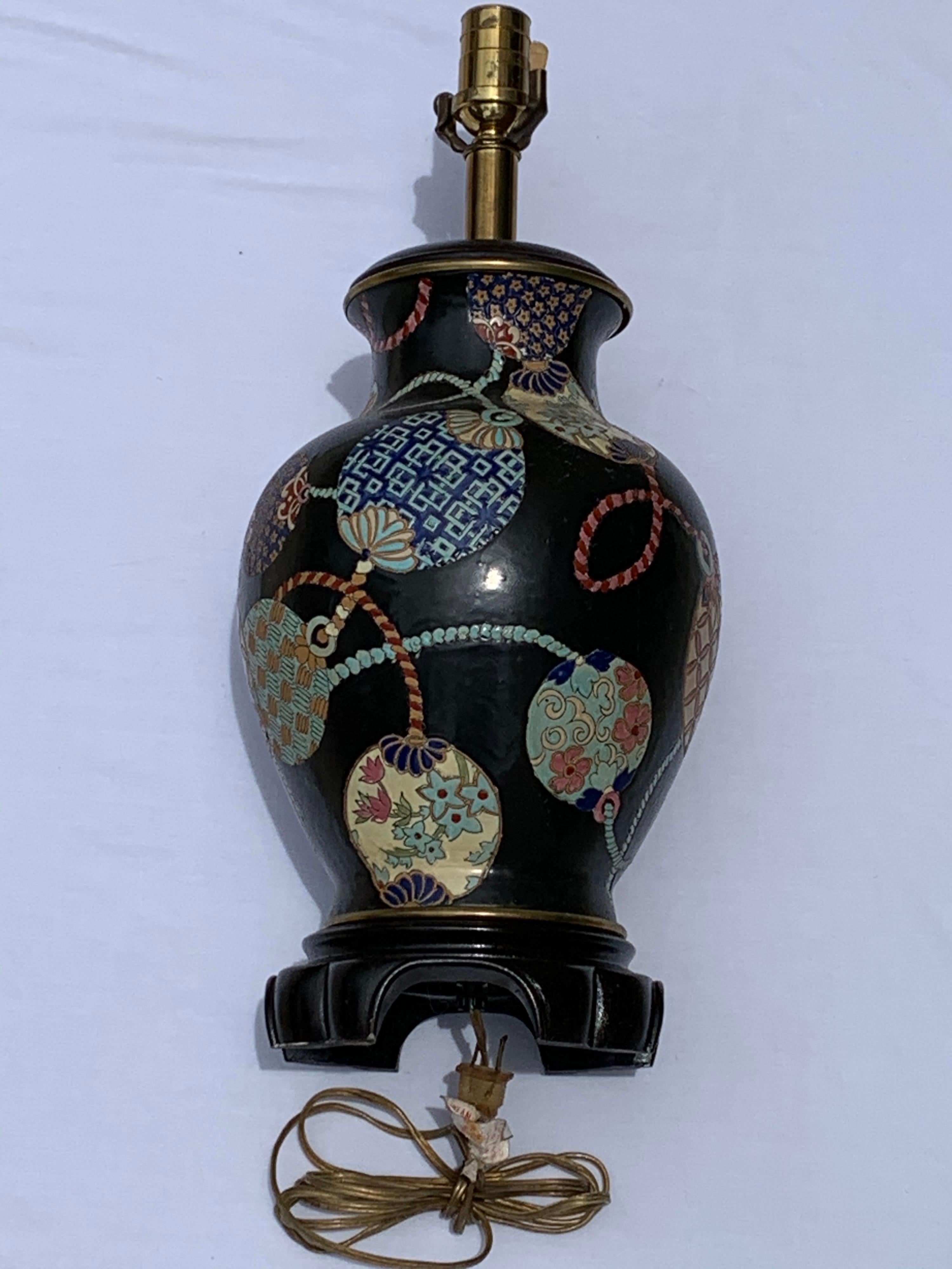 Hand Painted Oriental Ceramic Table Lamp 10