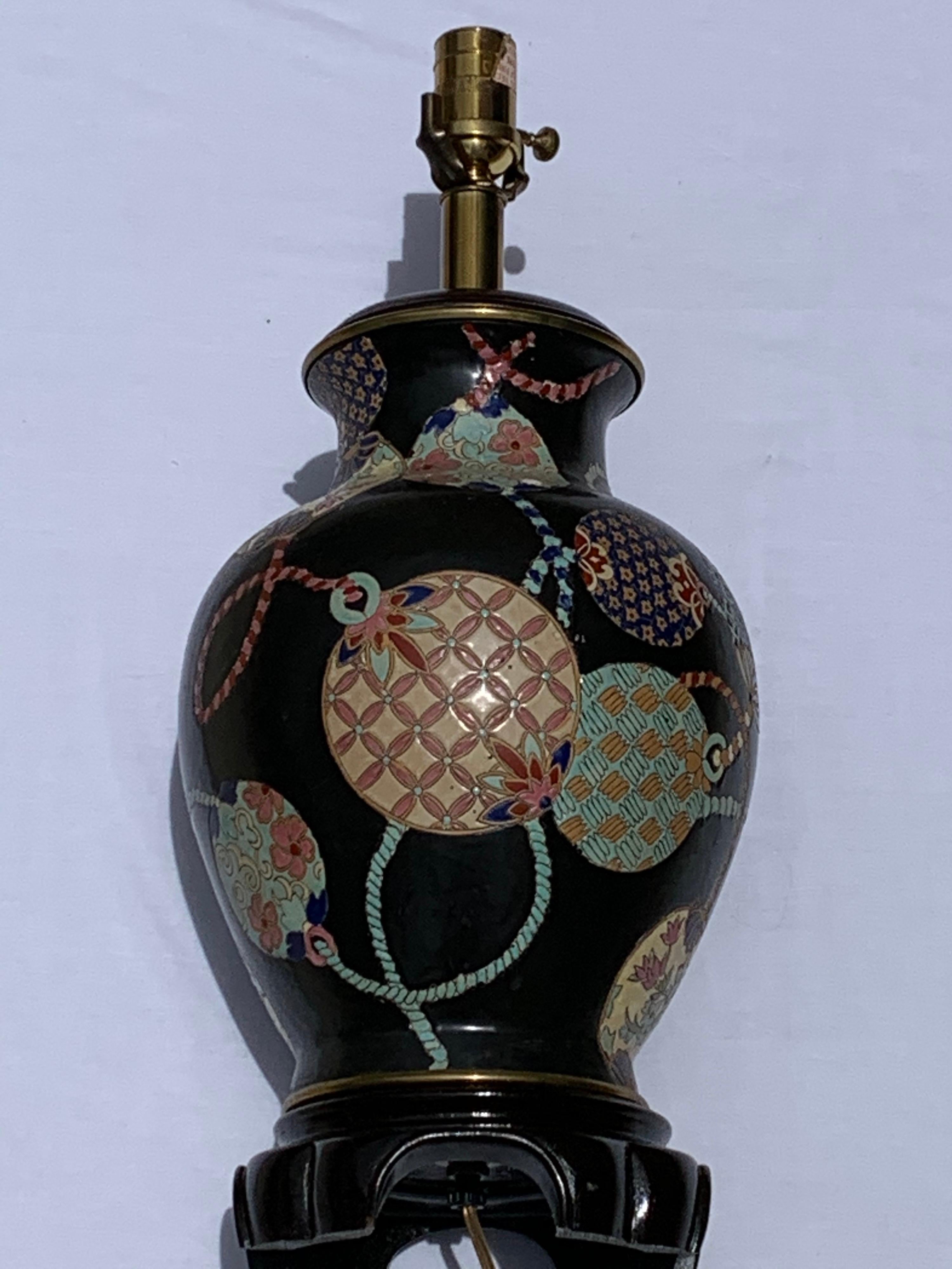 Hand Painted Oriental Ceramic Table Lamp 11