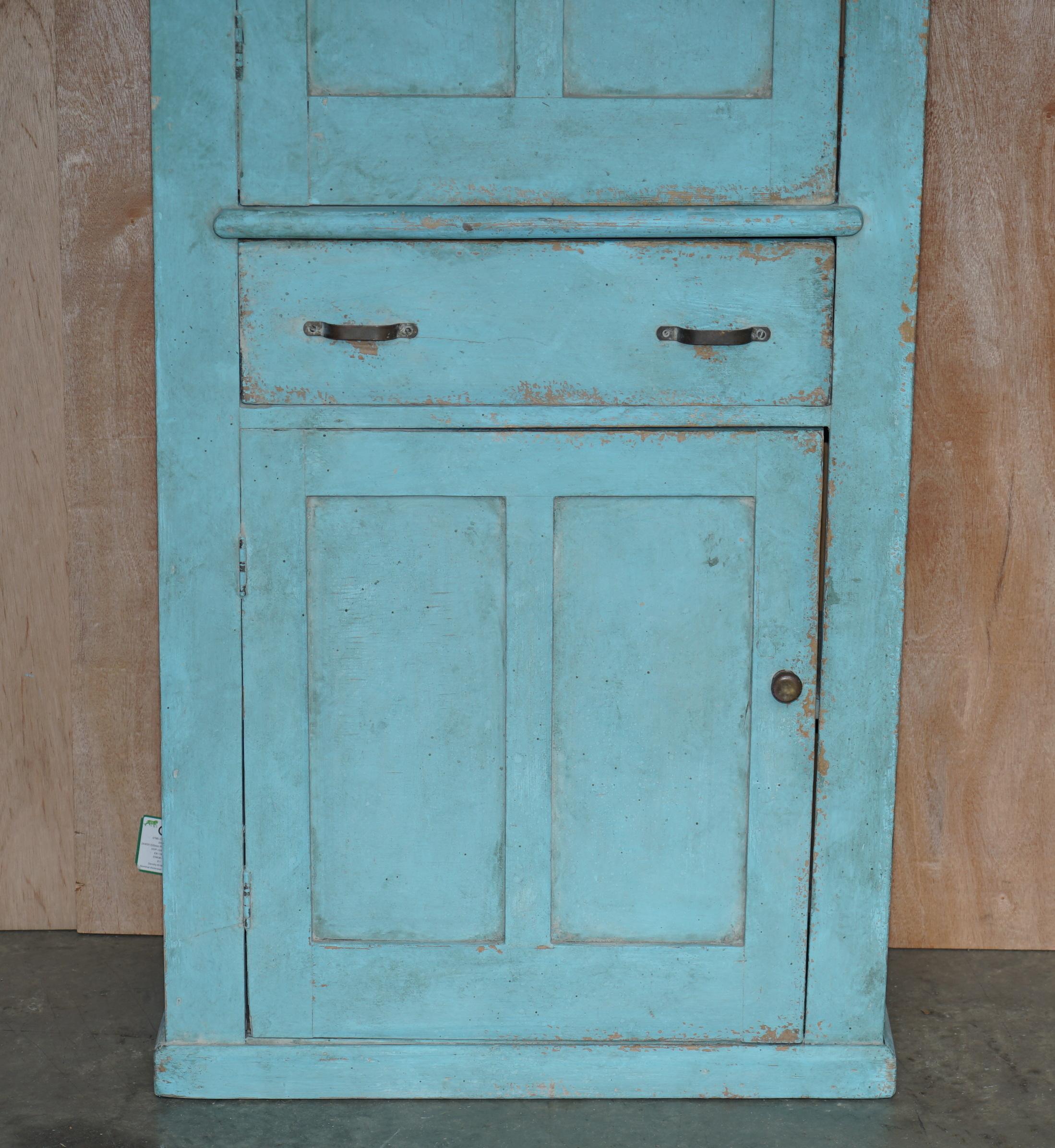 Hand Painted Pair of Antique Victorian circa 1860 Pine Kitchen Pot Cupboards For Sale 6