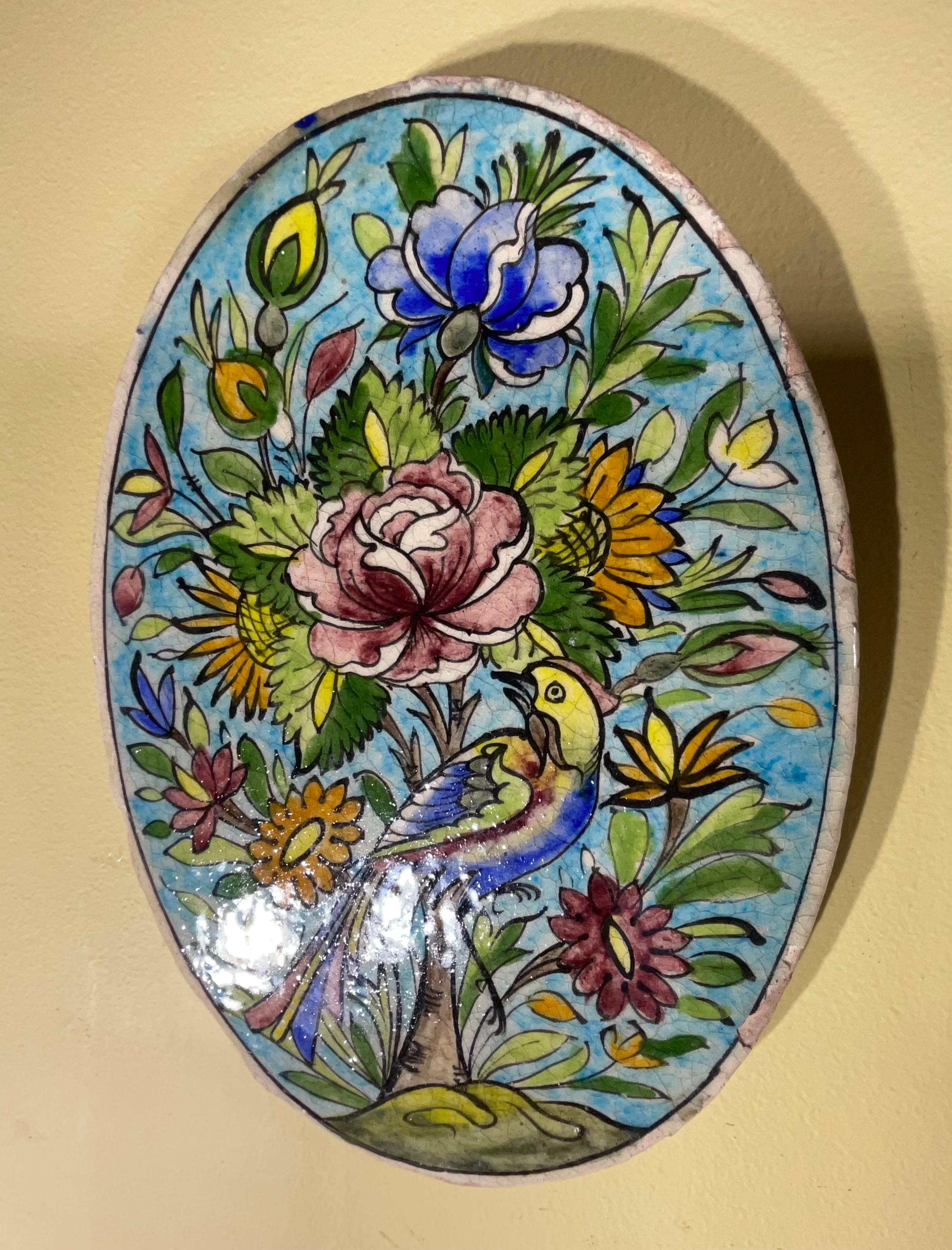 Fait main Carreau de céramique persane peint à la main - Motif floral et aviaire unique en vente