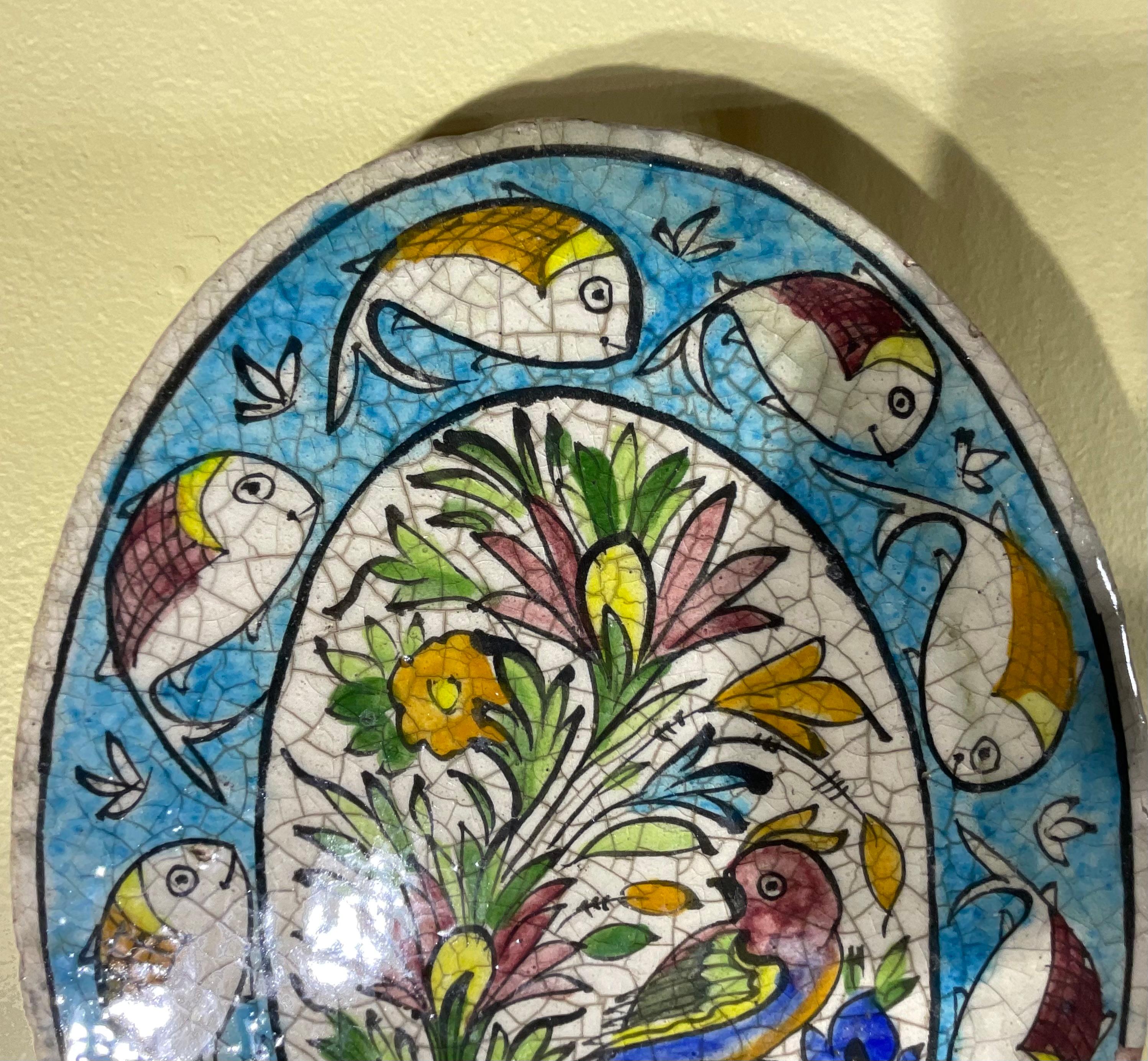 Carreau de céramique persane peint à la main - Motif floral et aviaire unique Bon état - En vente à Delray Beach, FL