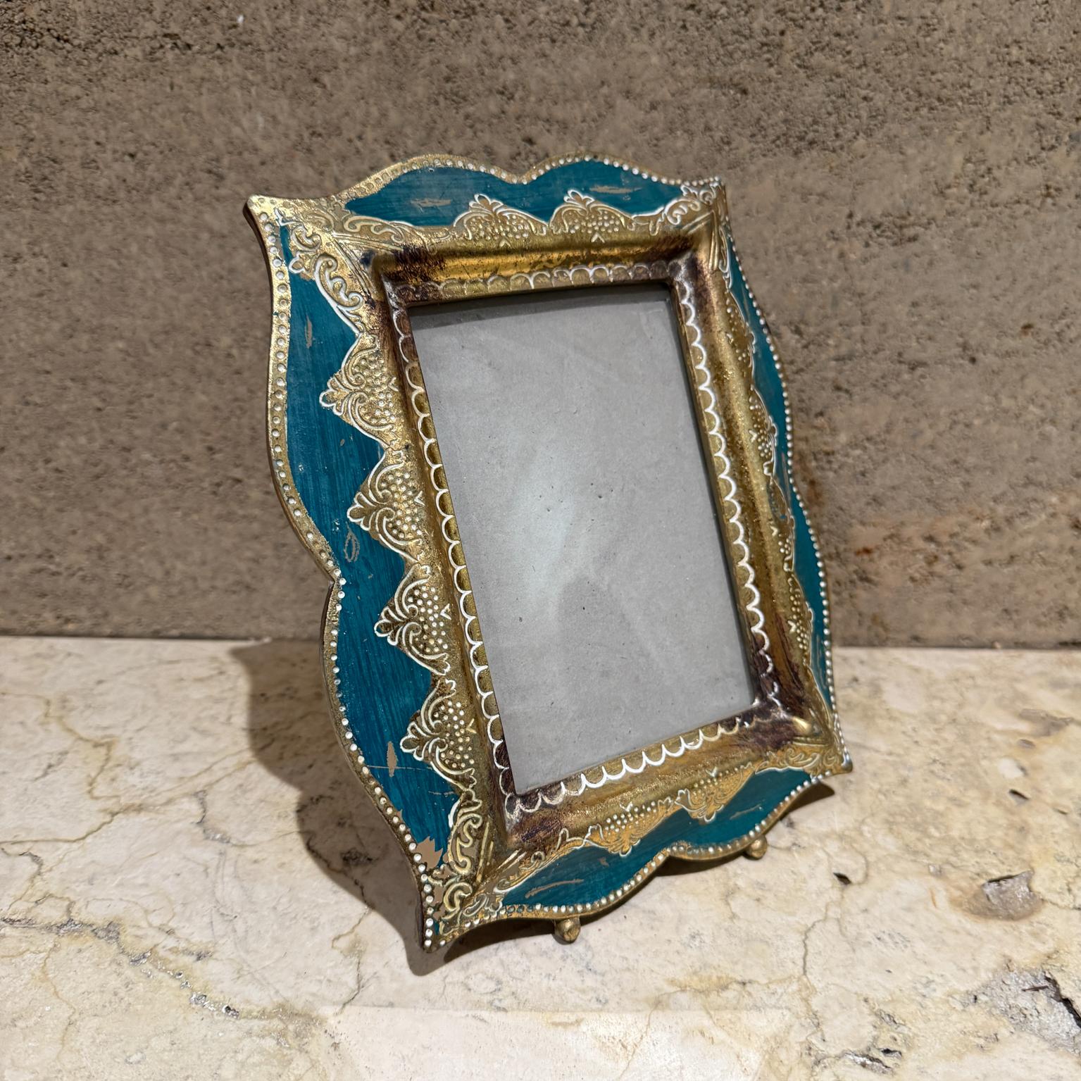 Hand painted carved picture frame gold and blue 
Italian baroque style
Florentine gilt design in Tuscan style
8 h x 7 w x 4.88 d
original vintage unrestored
refer to listed images