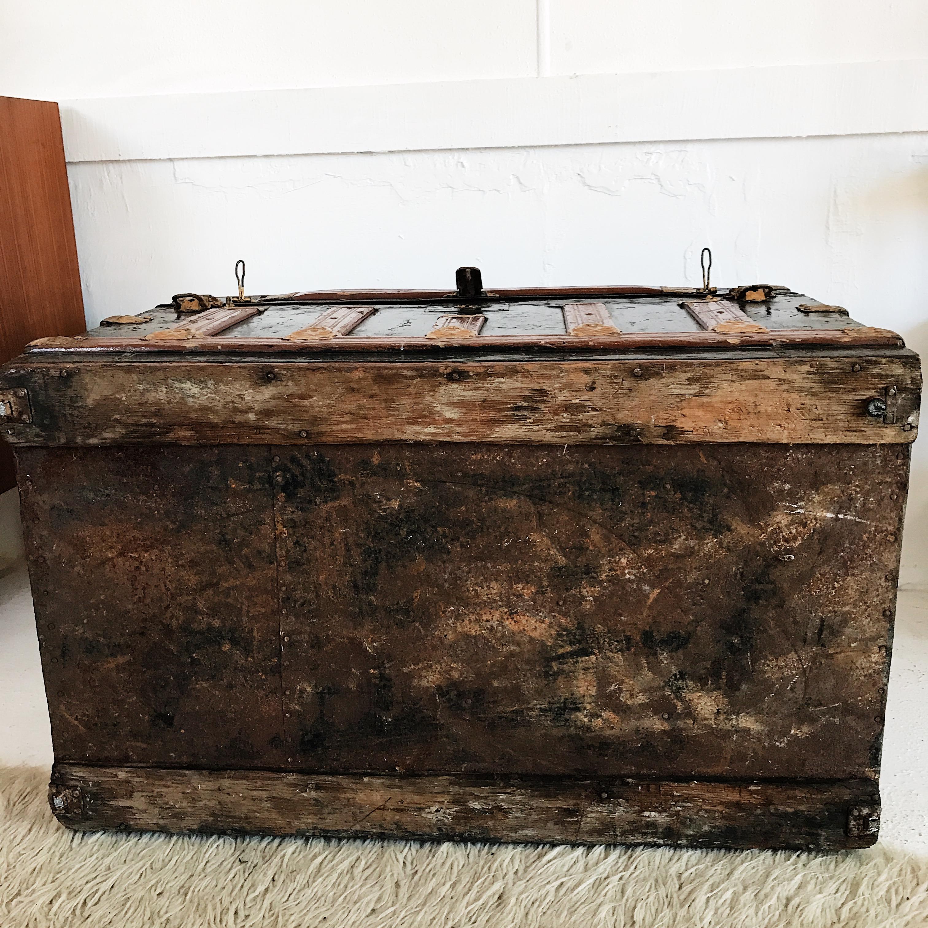 Hand Painted Pirate Style Early-20th Century Arched Continental 