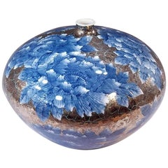 Hand-Painted Platinum-Gilded Porcelain Vase by Japanese Master Artist