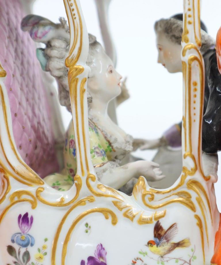 Hand Painted Porcelain, 2 Valets and a Couple, 19th Century, Vienna, Austria in vendita 1