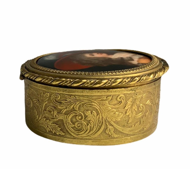 Hand Painted Porcelain and Gilt Bronze Oval Trinket Box For Sale at 1stDibs